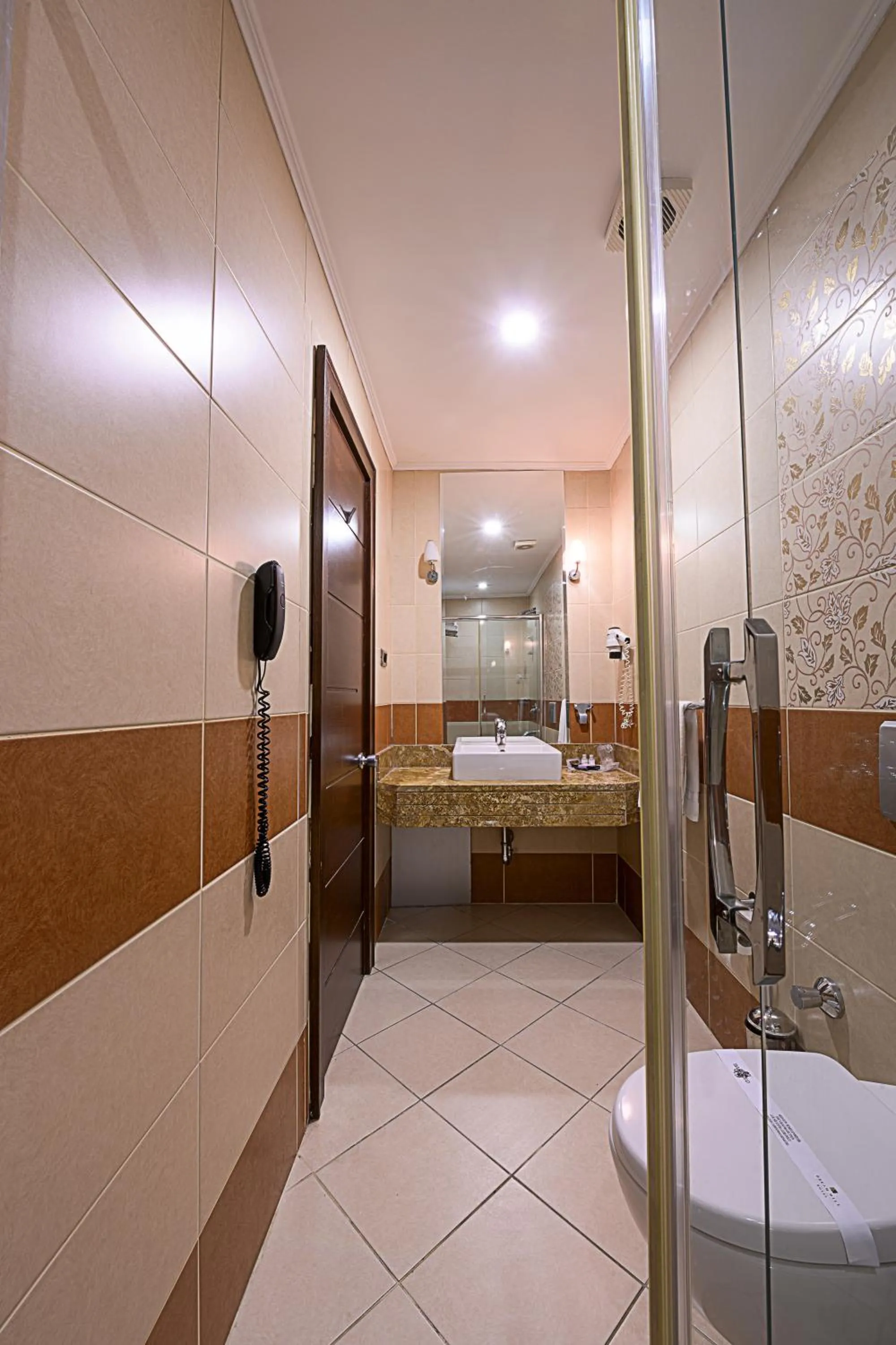 Bathroom in Dream Hill Business Deluxe Hotel Asia