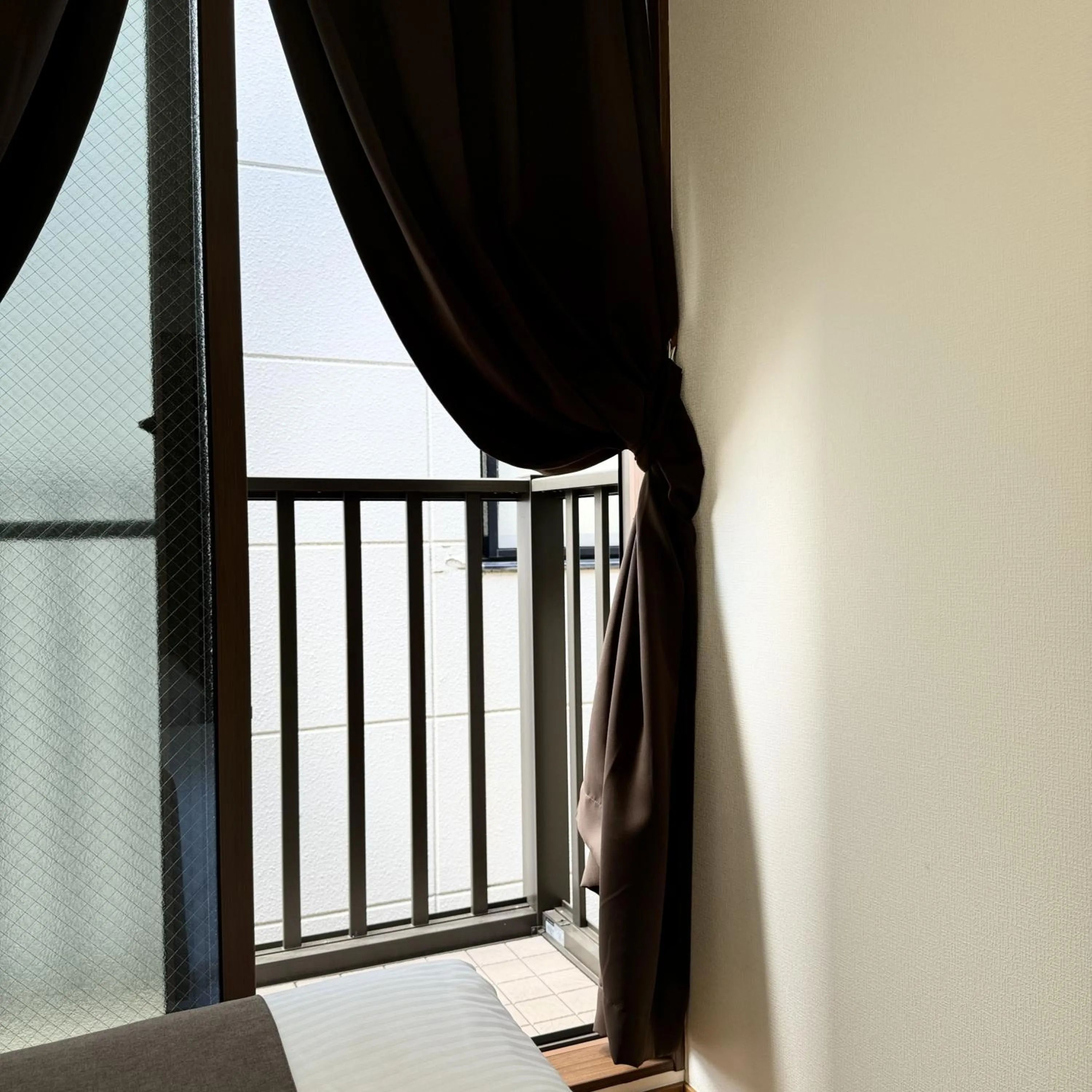 Balcony/Terrace, Bed in Thanyaporn Hotel