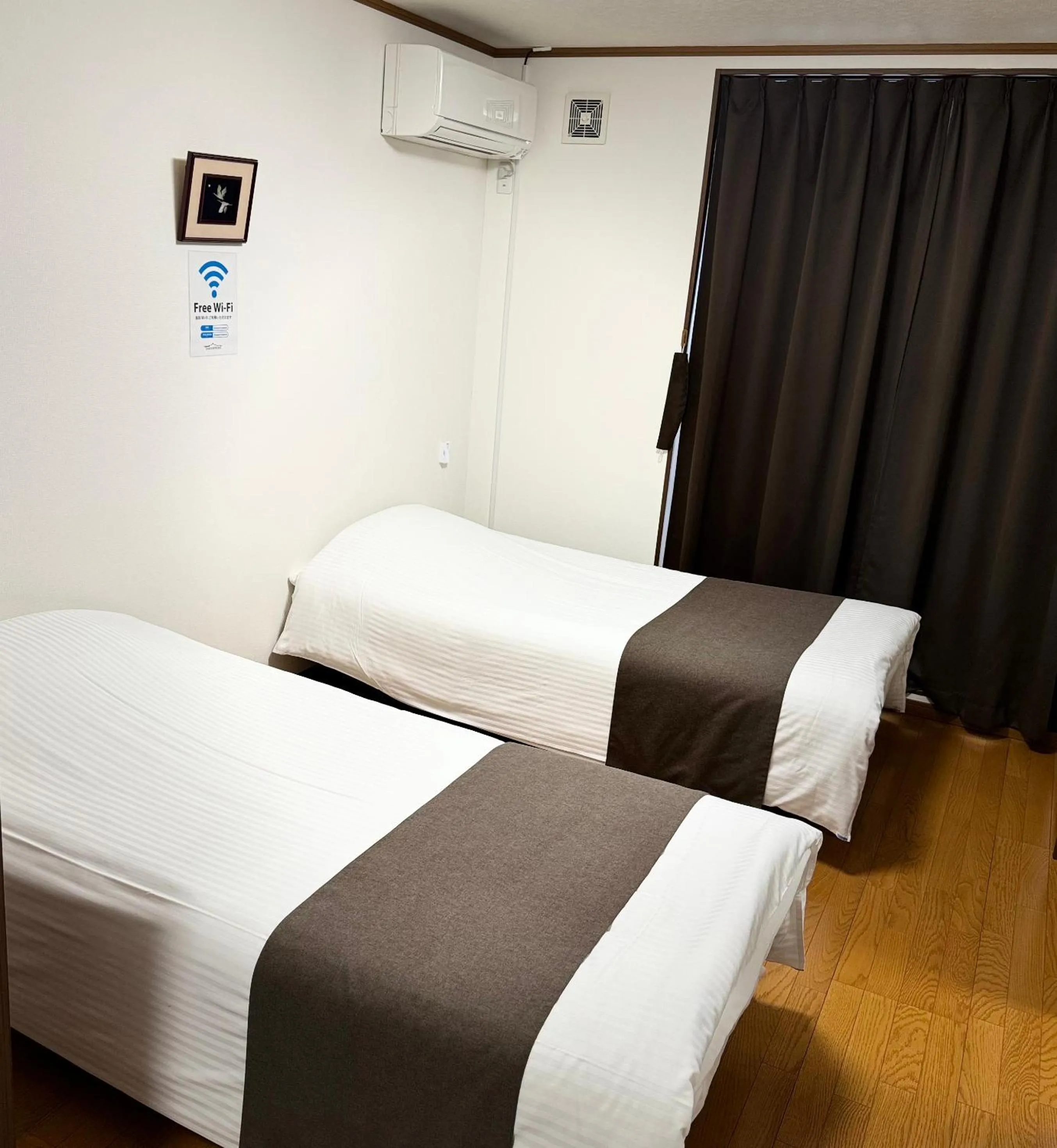 Bedroom, Bed in Thanyaporn Hotel