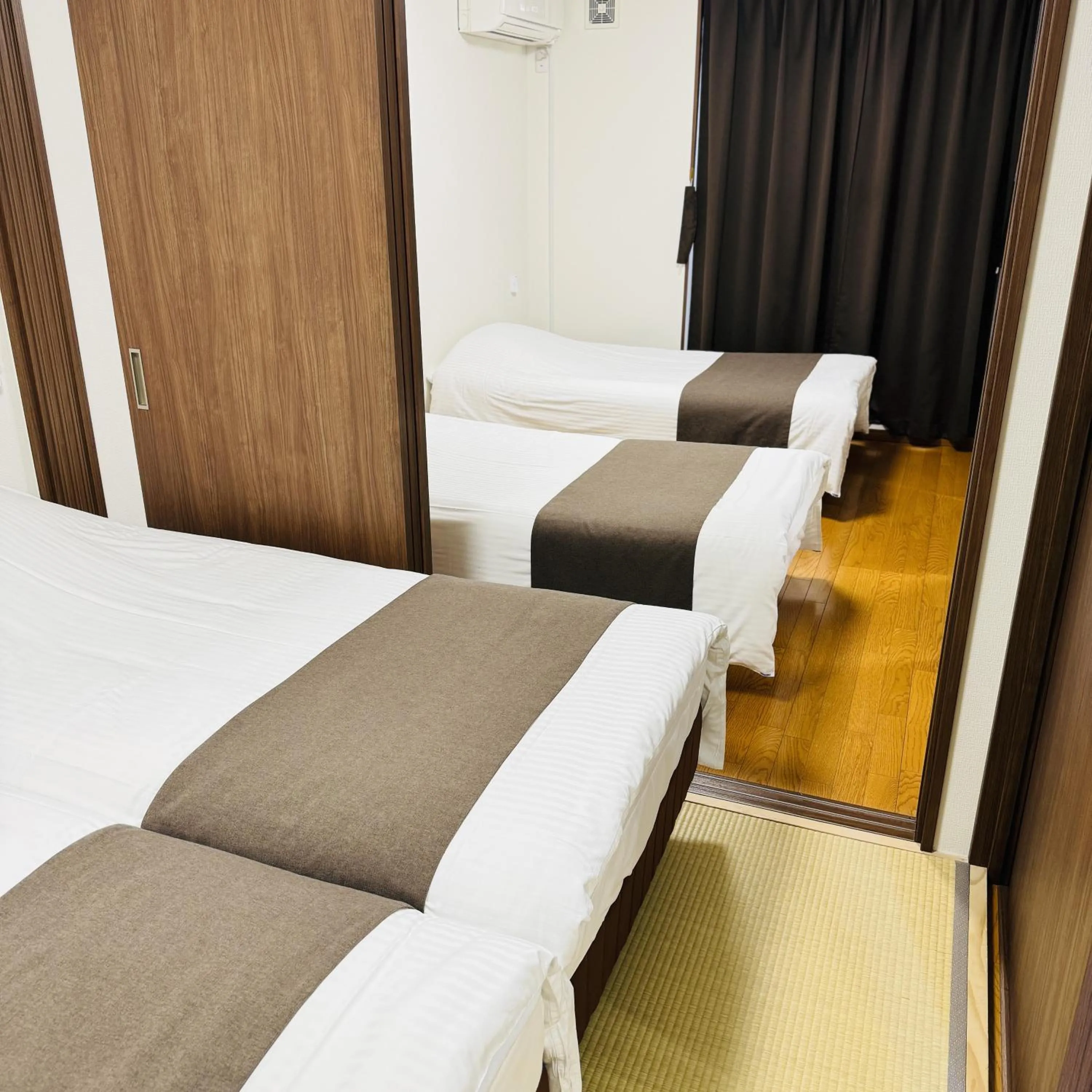 Bedroom, Bed in Thanyaporn Hotel