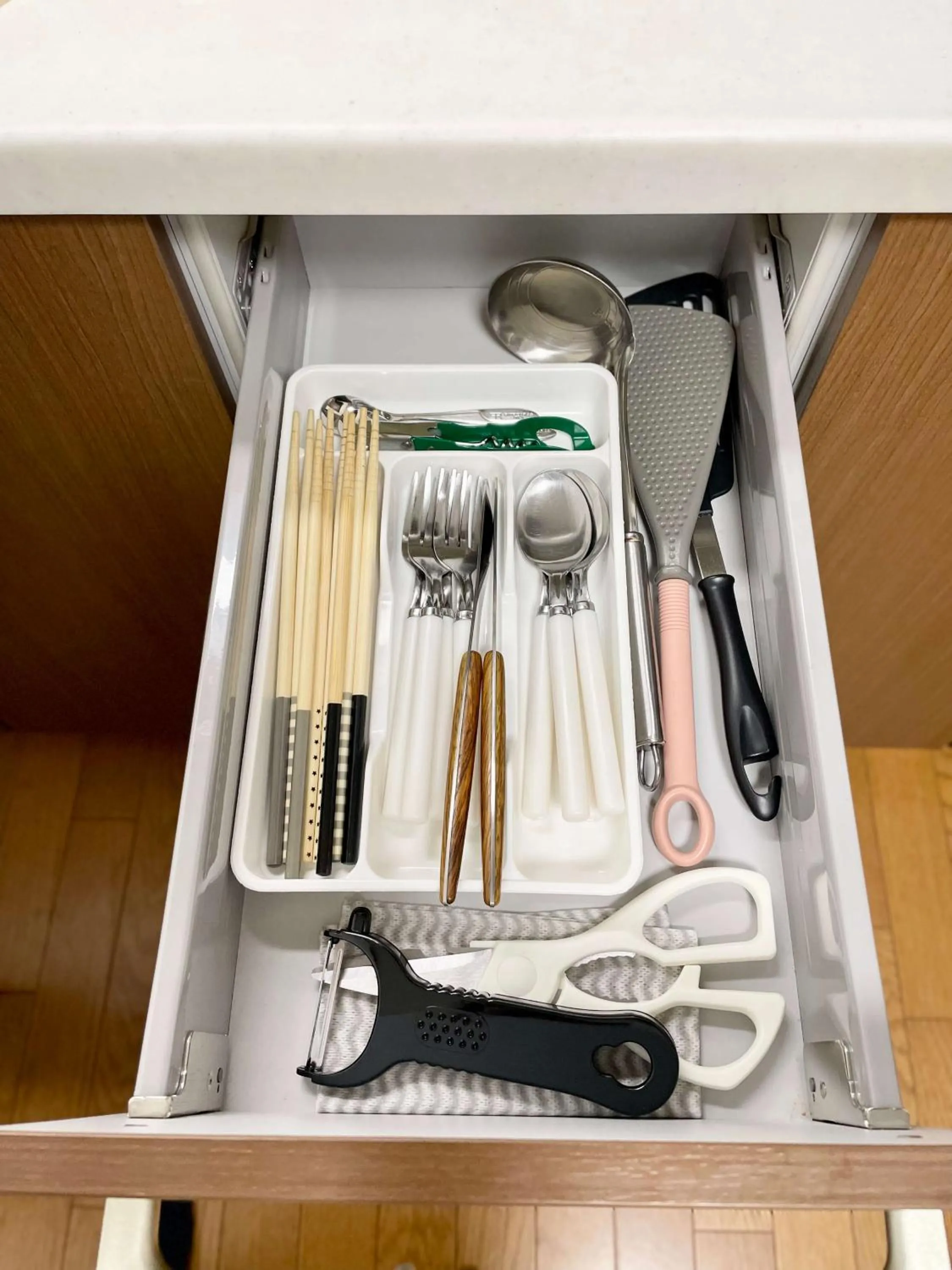 Kitchen or kitchenette in Thanyaporn Hotel