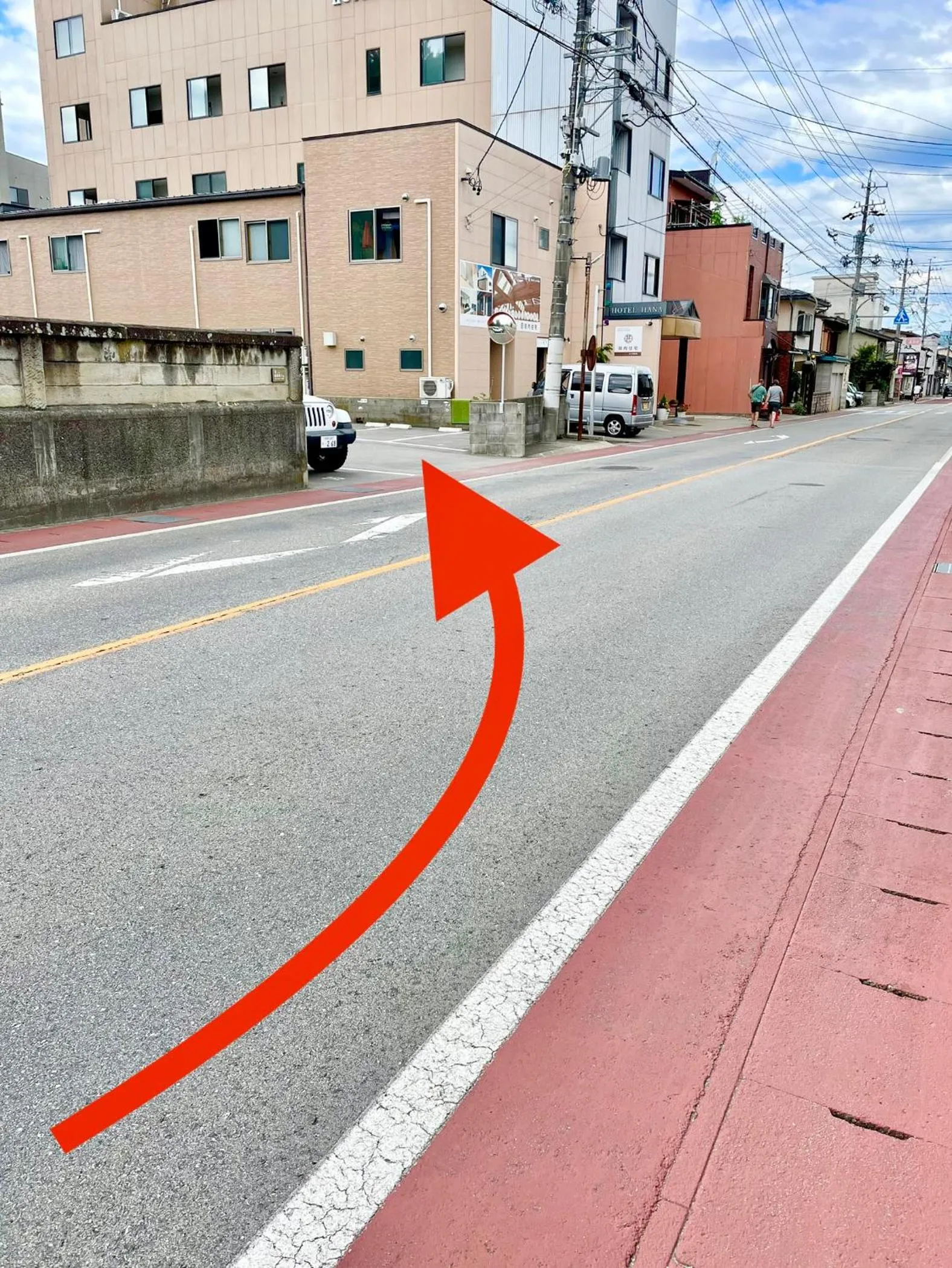 Parking in Thanyaporn Hotel