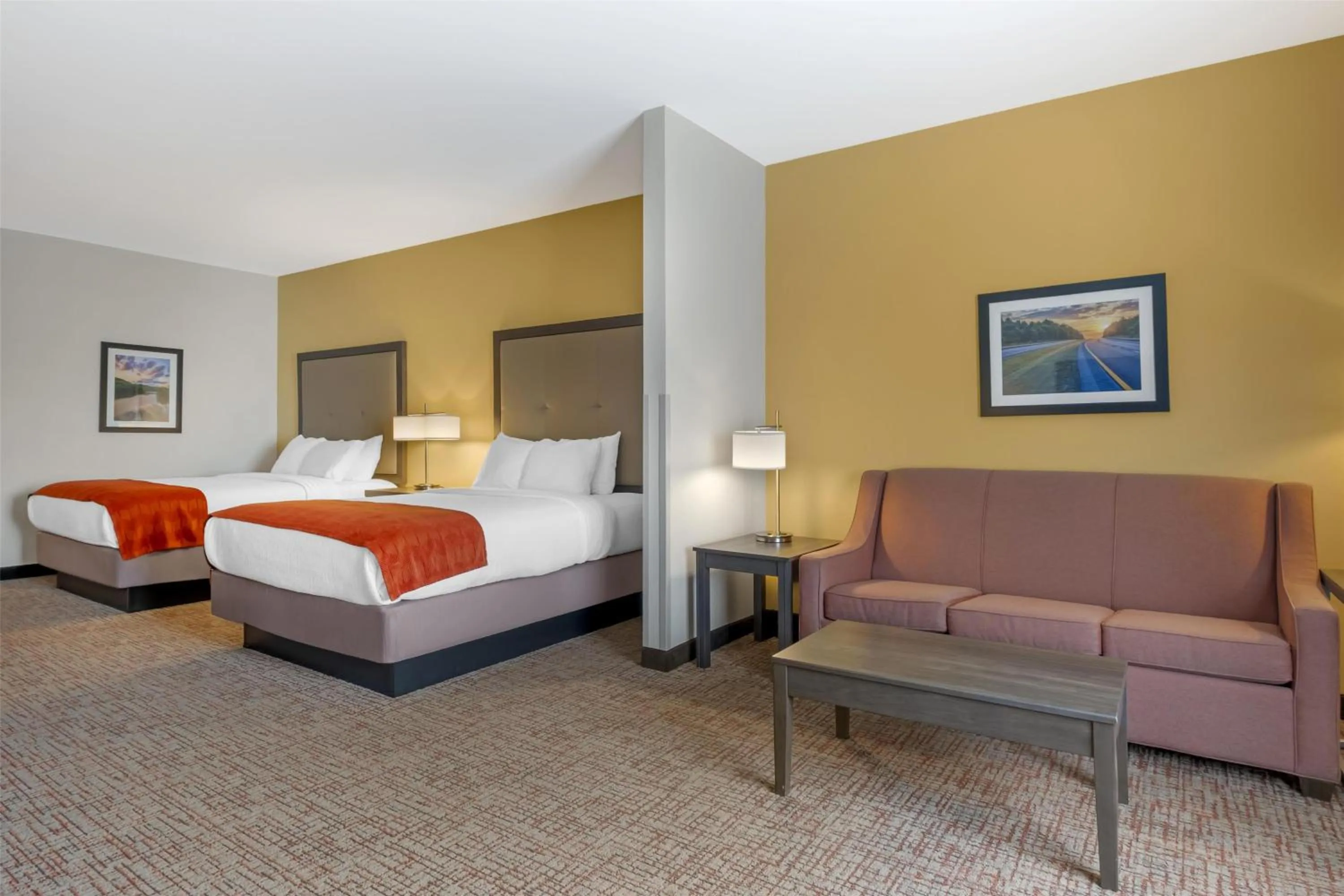 Bedroom, Bed in Best Western Plus Elizabethtown Inn & Suites