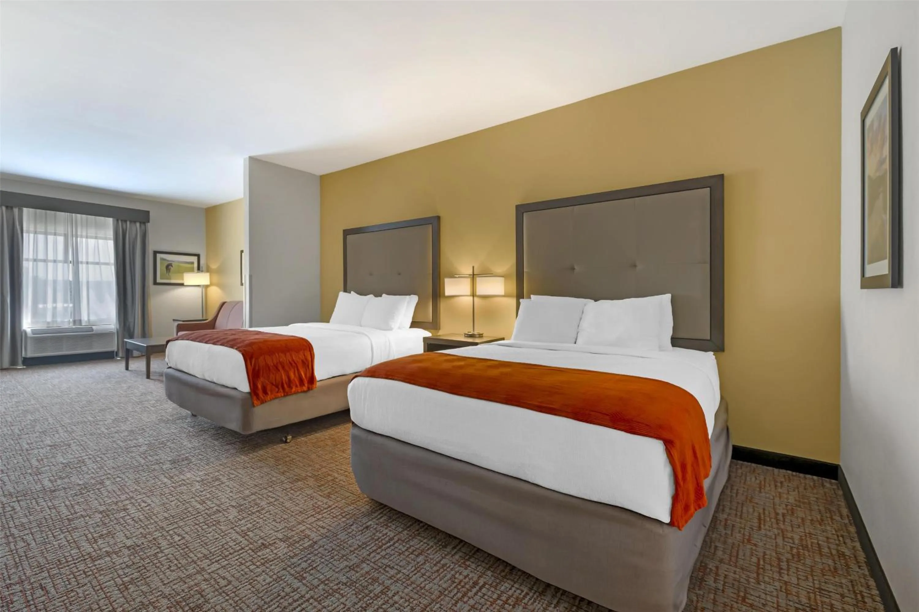 Bedroom, Bed in Best Western Plus Elizabethtown Inn & Suites