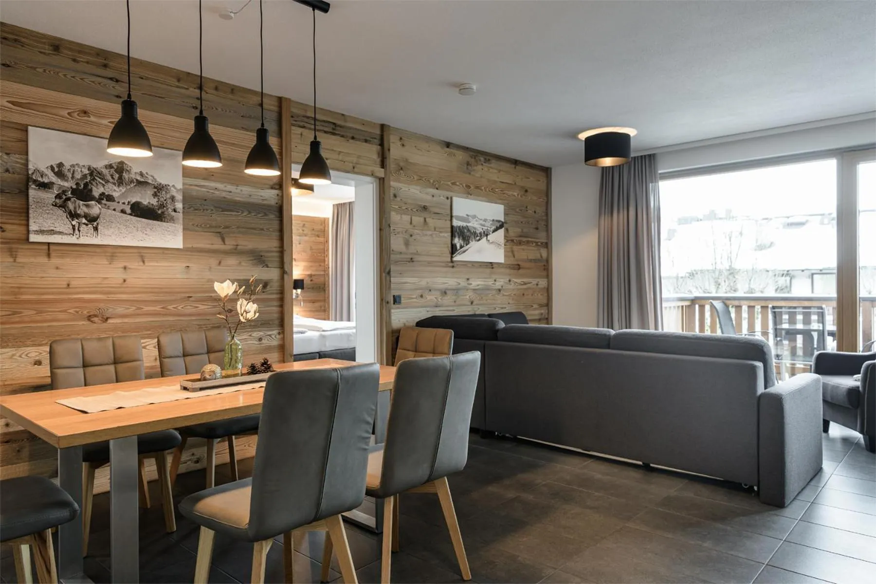 Dining area in AlpenParks Residence Zell am See
