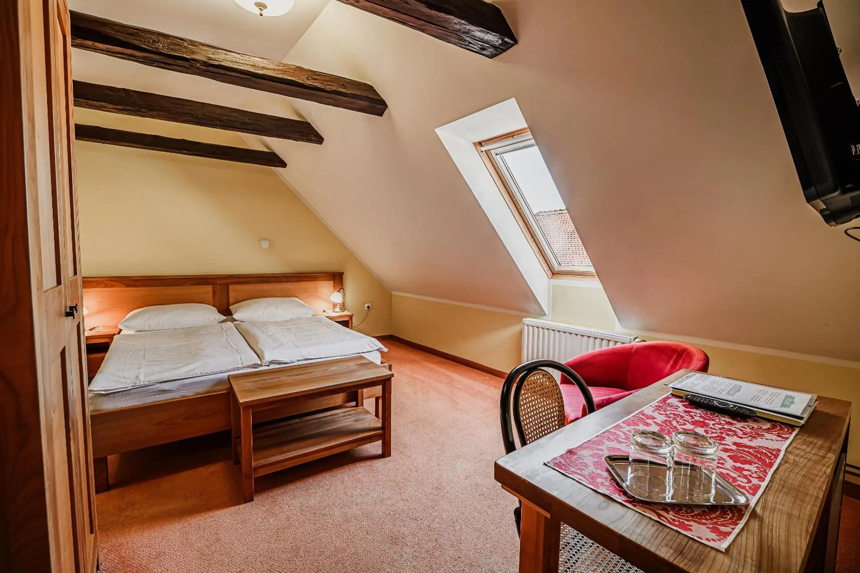 Double Room with Landmark View - single occupancy in Bed & Breakfast Šilak Double Room with Landmark View - single occupancy in Bed & Breakfast Šilak