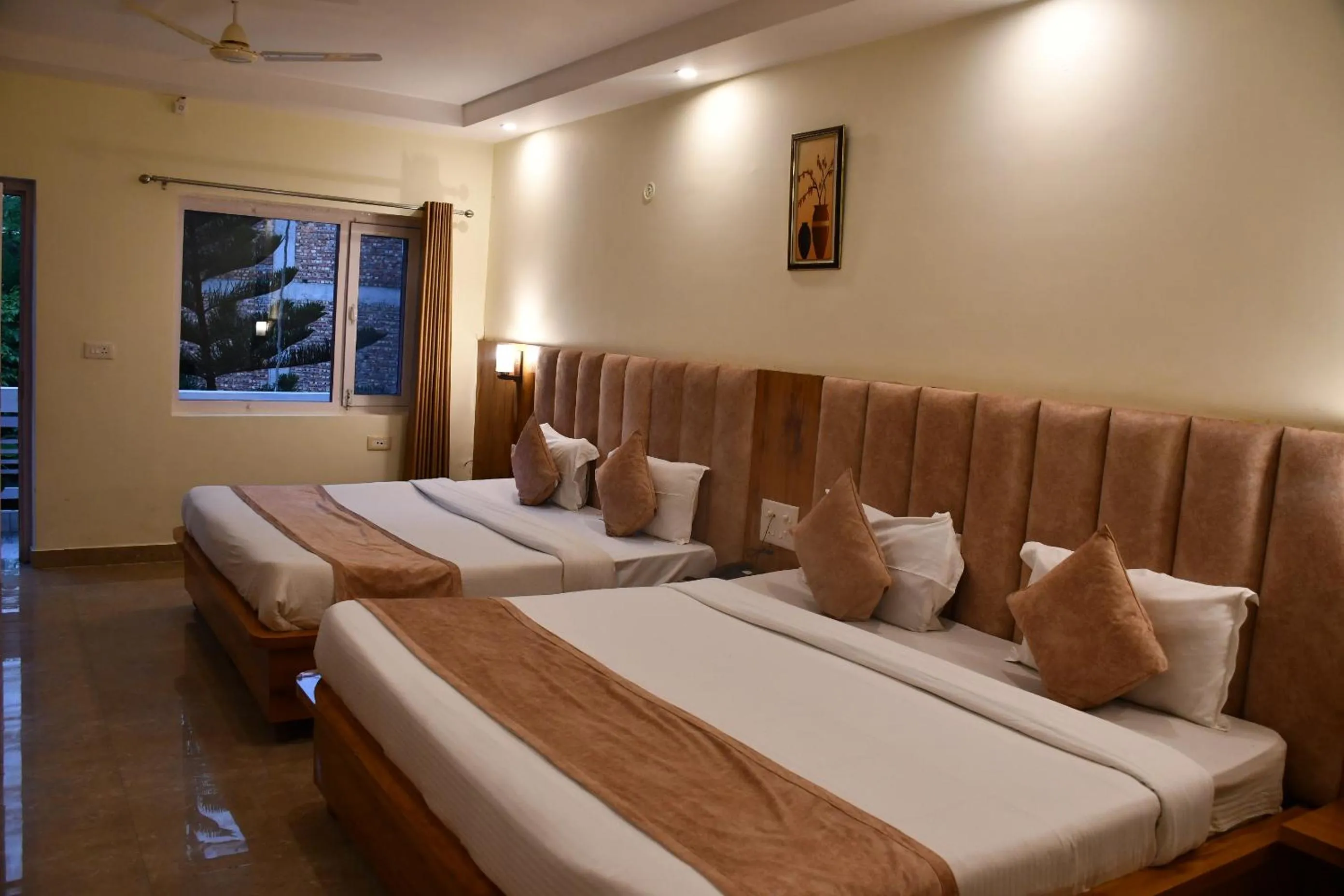 Bed in Shivansh Inn Resort
