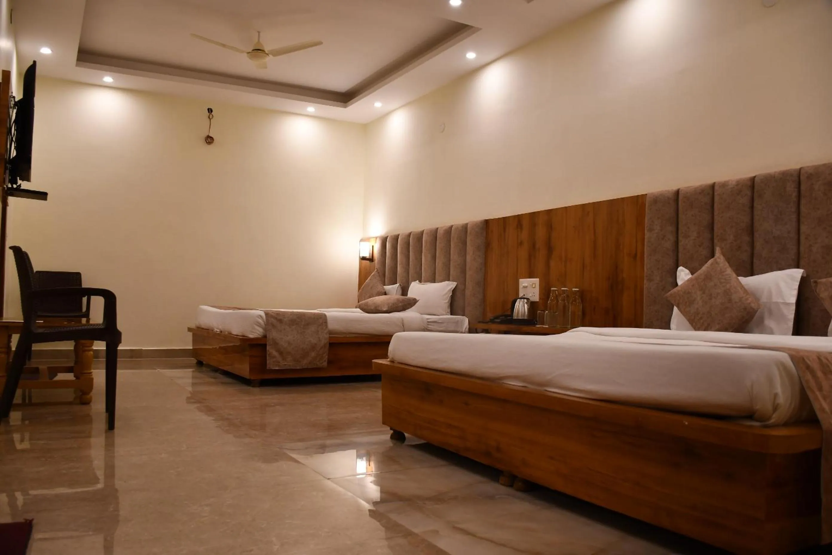 Bed in Shivansh Inn Resort
