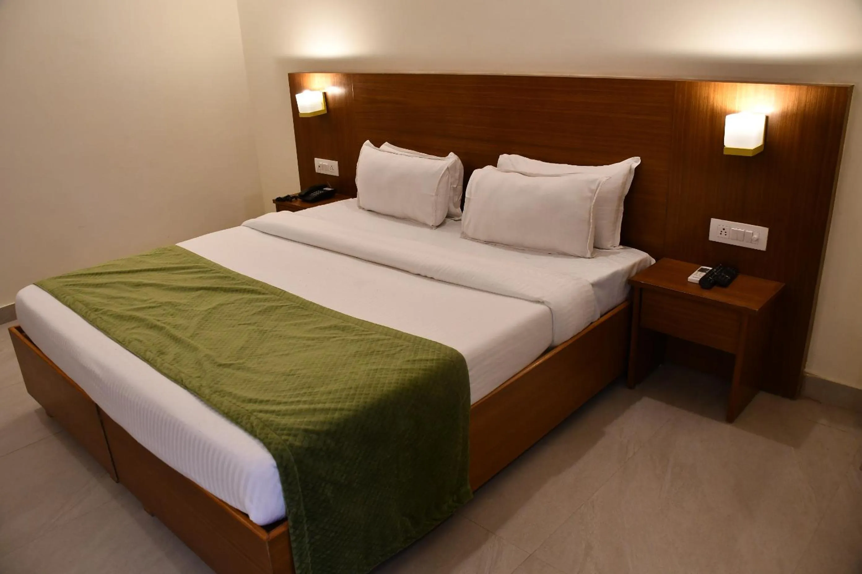 Bed in Shivansh Inn Resort