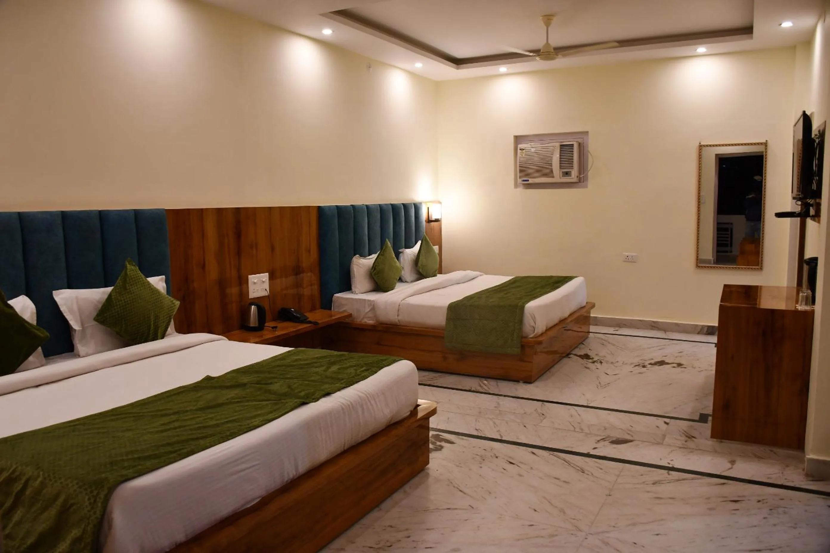 Bed in Shivansh Inn Resort