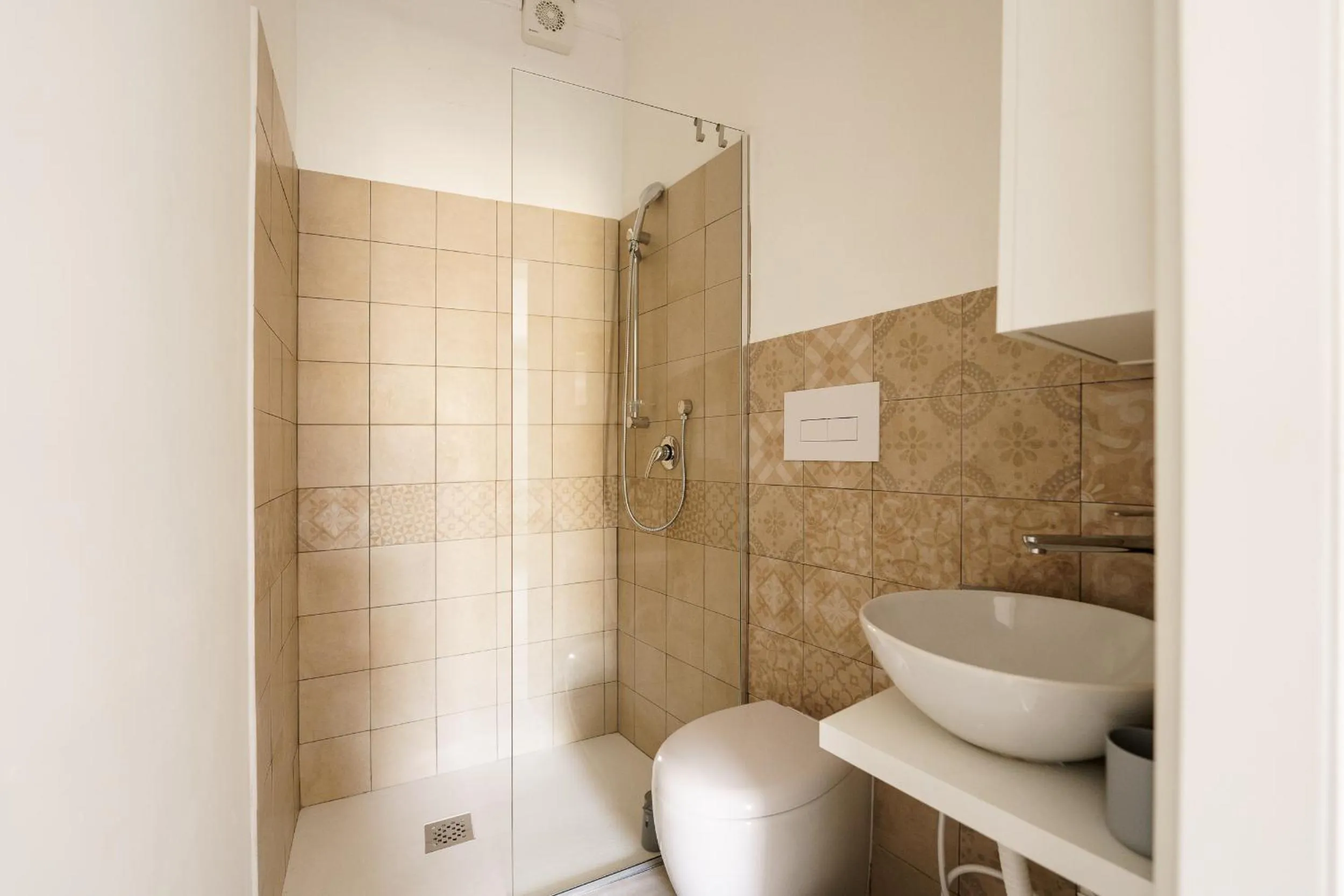 Shower in Ortigia Boutique Palace