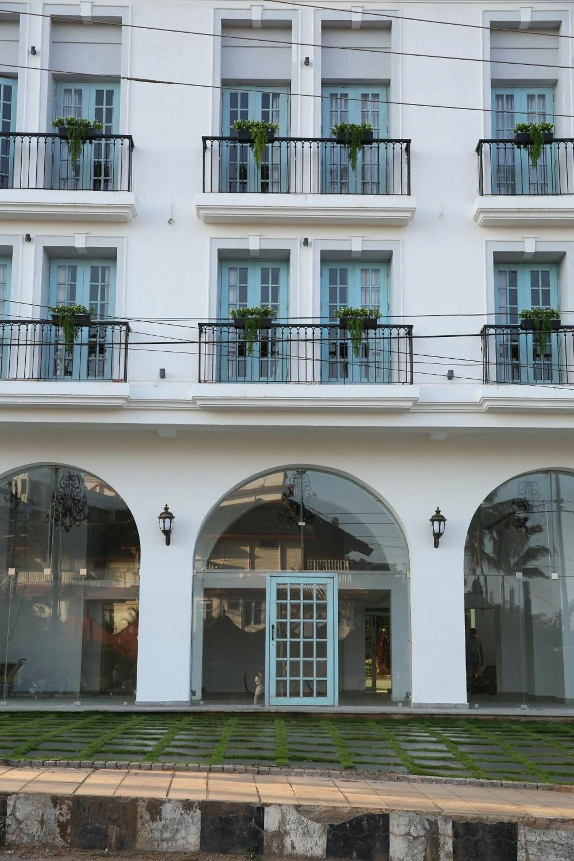 Property building in Villa Donna