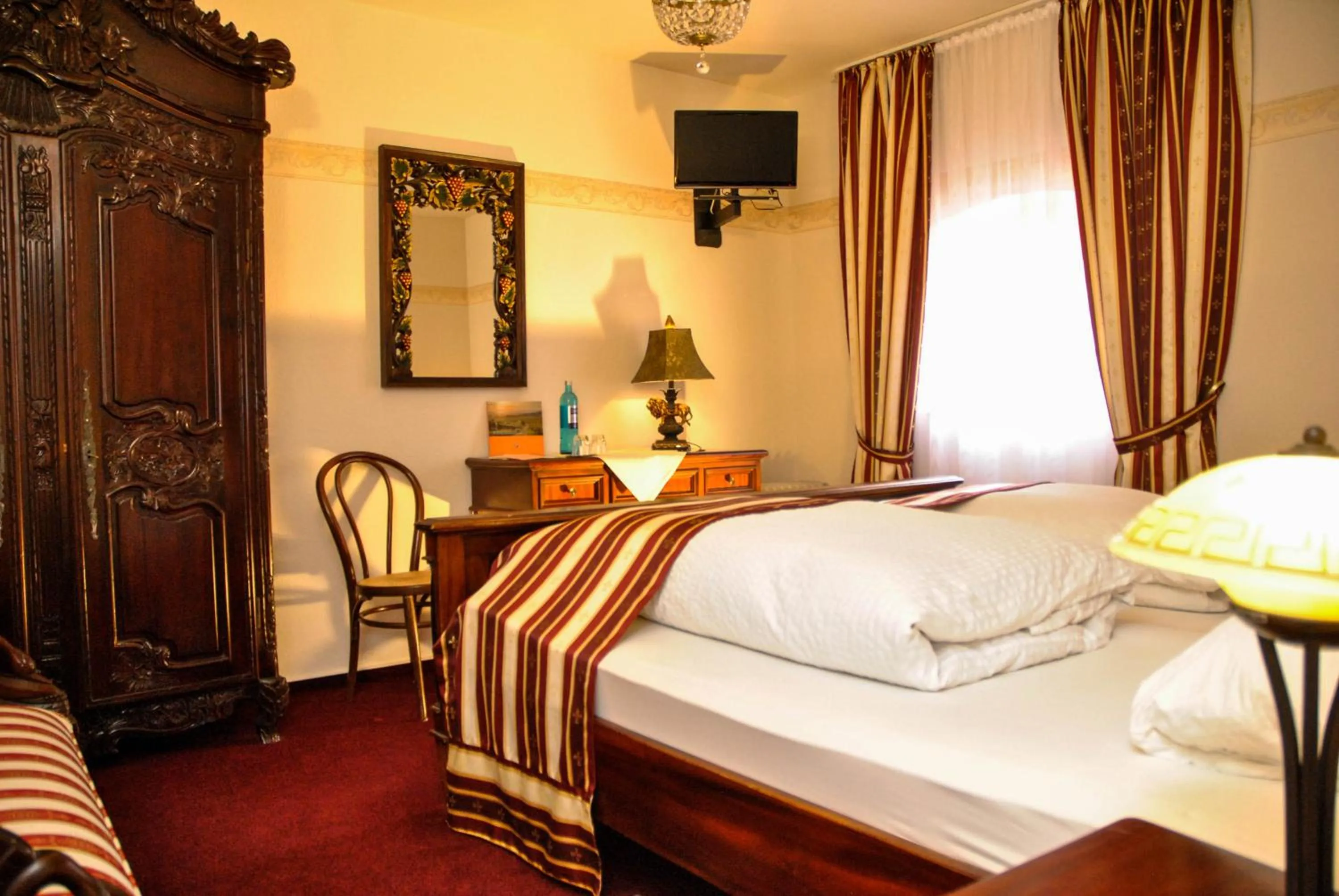 Decorative detail, Bed in Weingasthof Zum weißen Roß