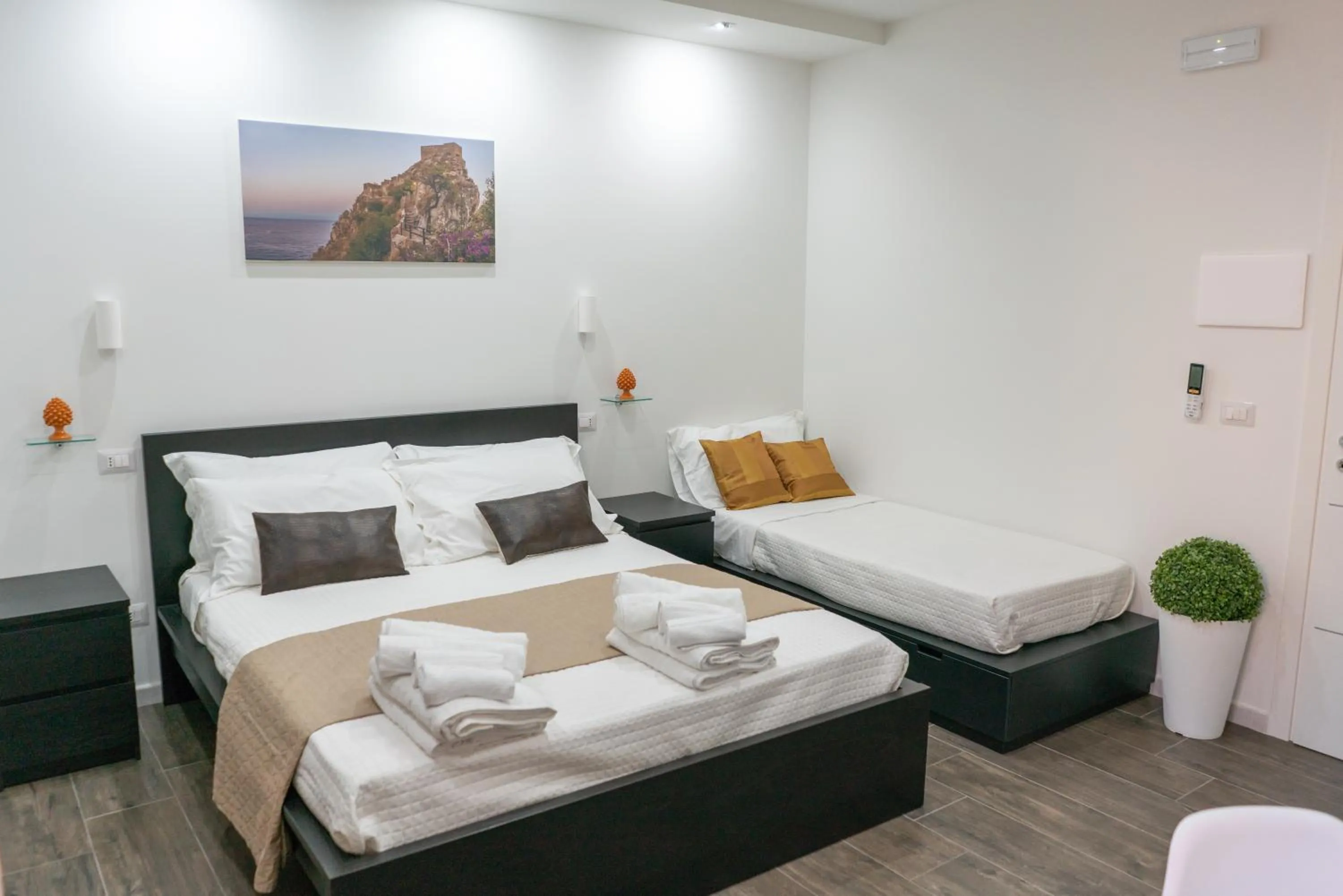 Bed in Marranzanu Rooms