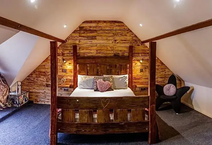 Four Poster Suite in Hills Farm Stays Four Poster Suite in Hills Farm Stays