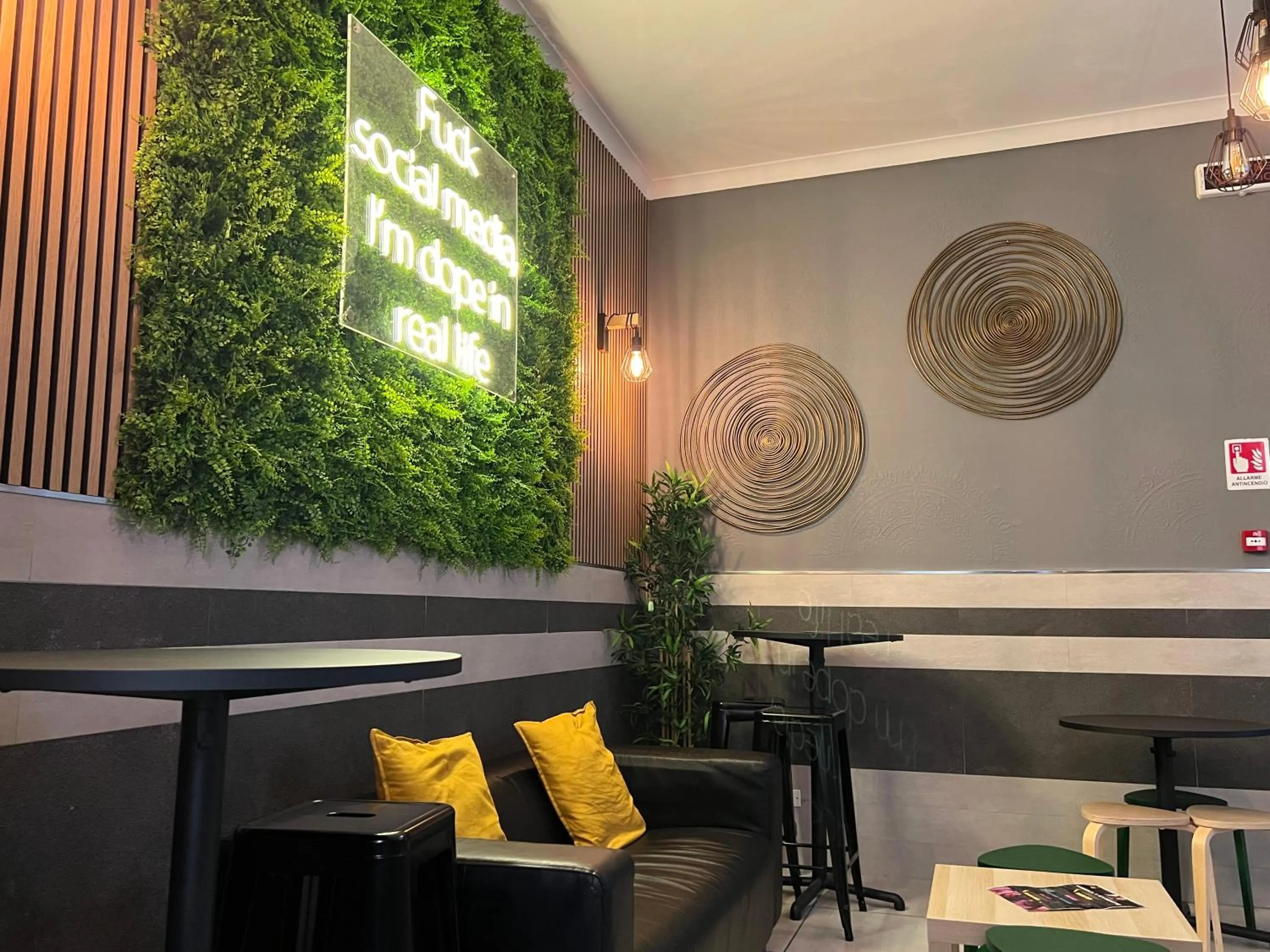 Communal lounge/ TV room in Palladini Rome