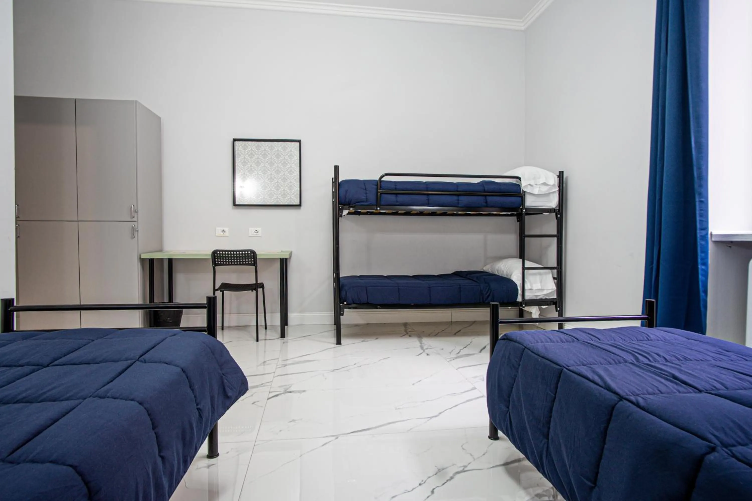 Property building, Bed in Palladini Rome