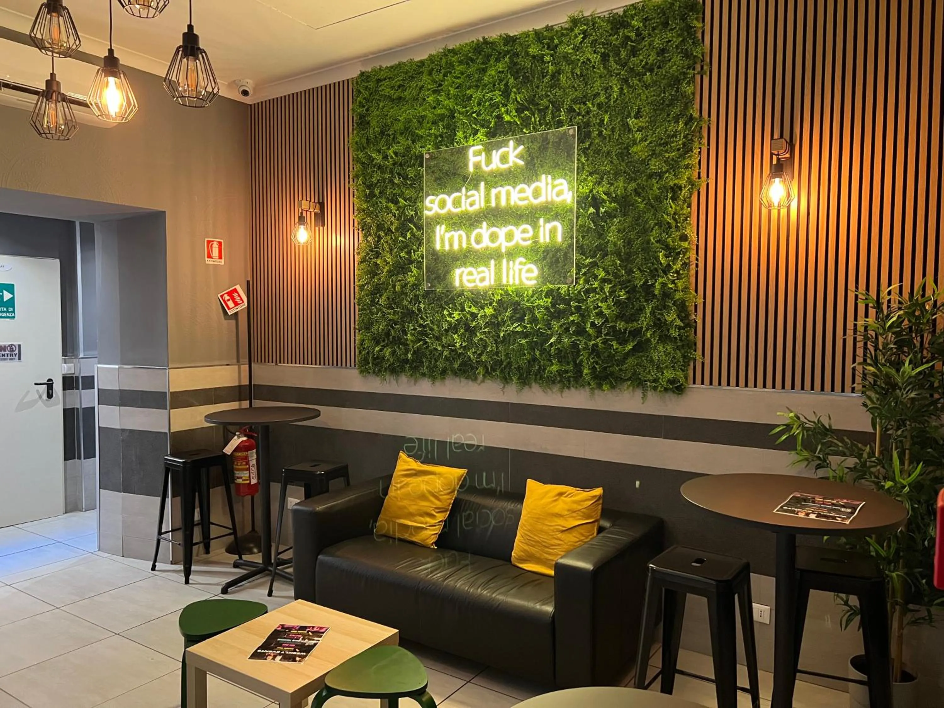 Communal lounge/ TV room in Palladini Rome