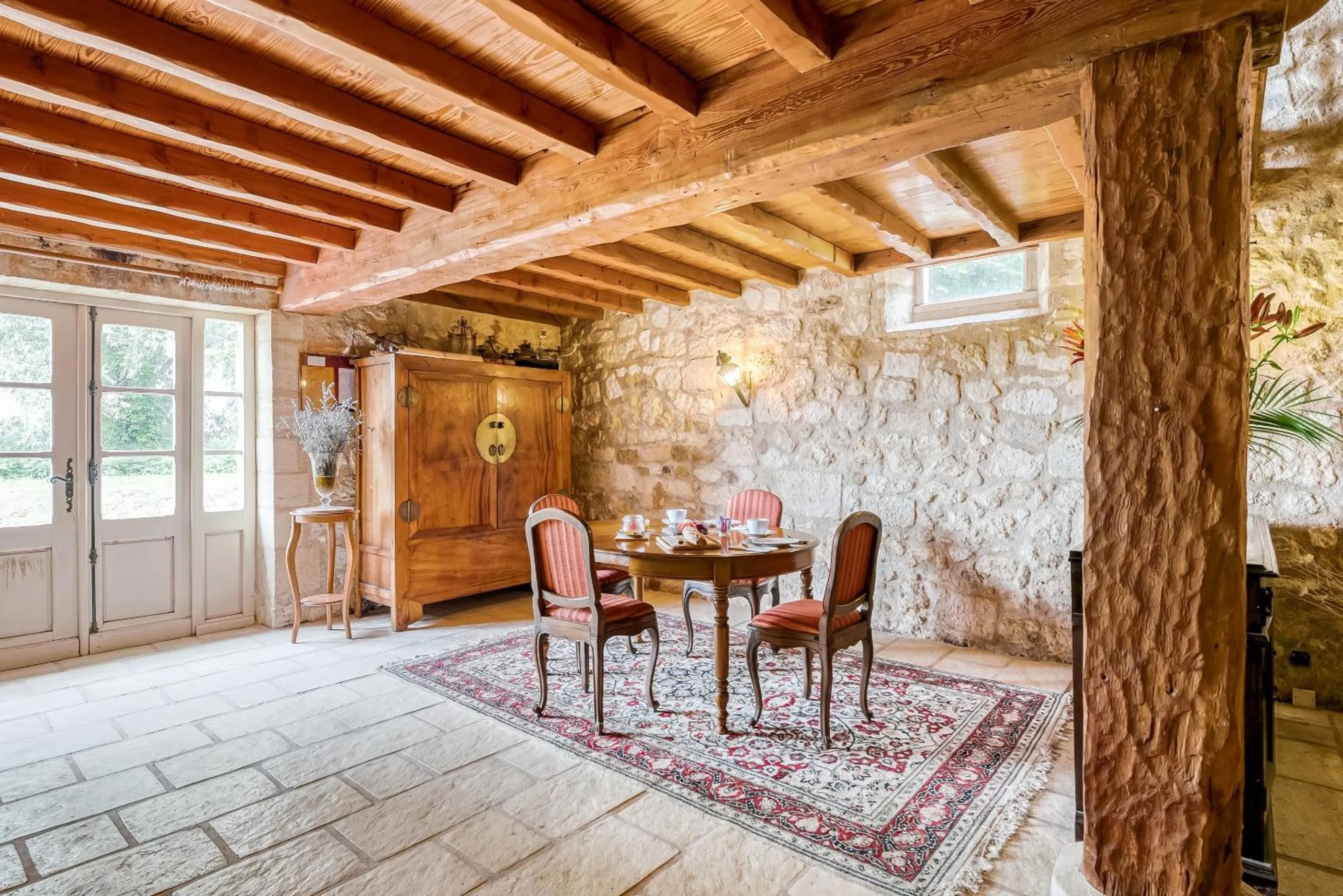 Breakfast in Chateau de la Vieille Chapelle