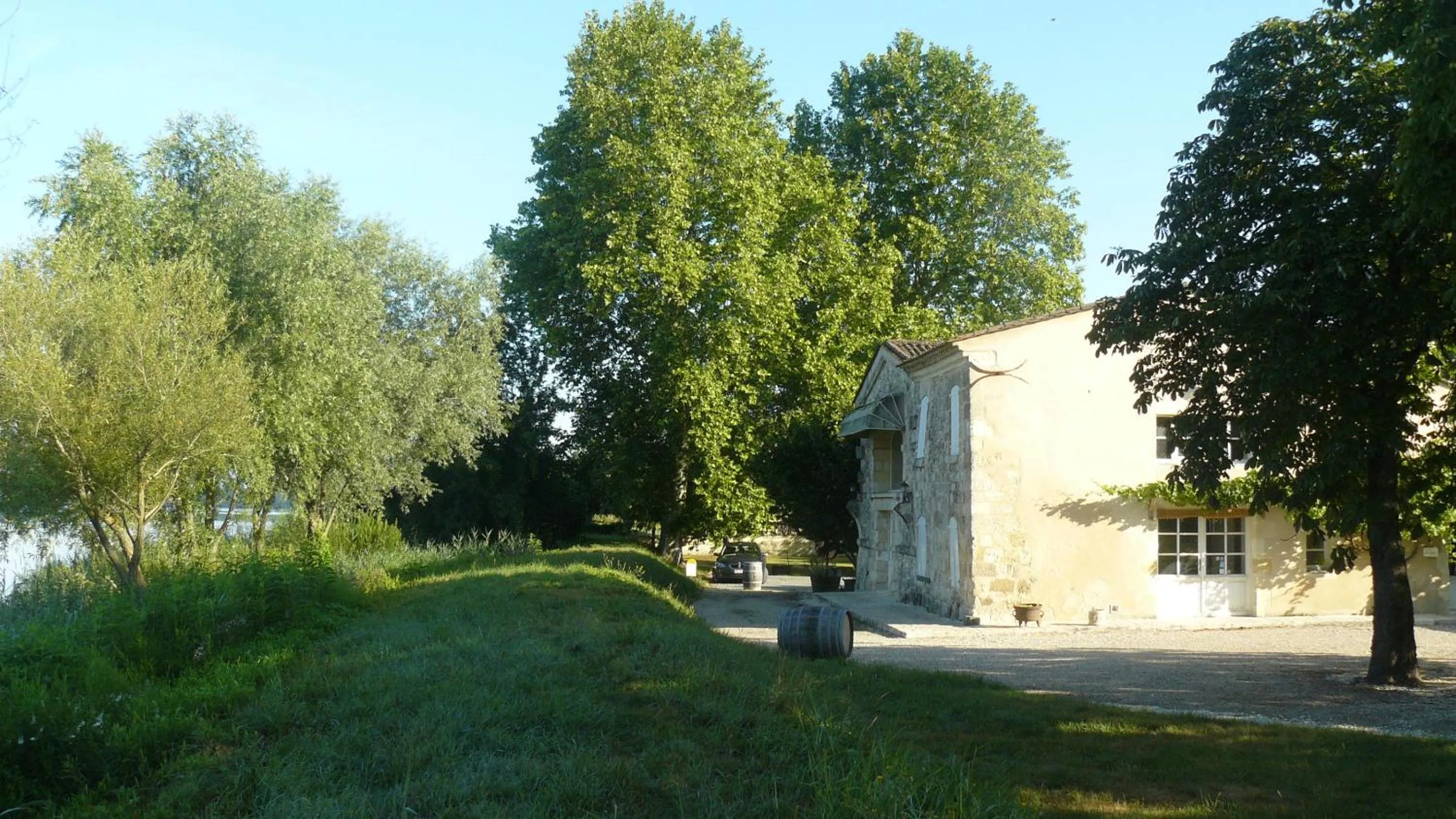 Property building in Chateau de la Vieille Chapelle
