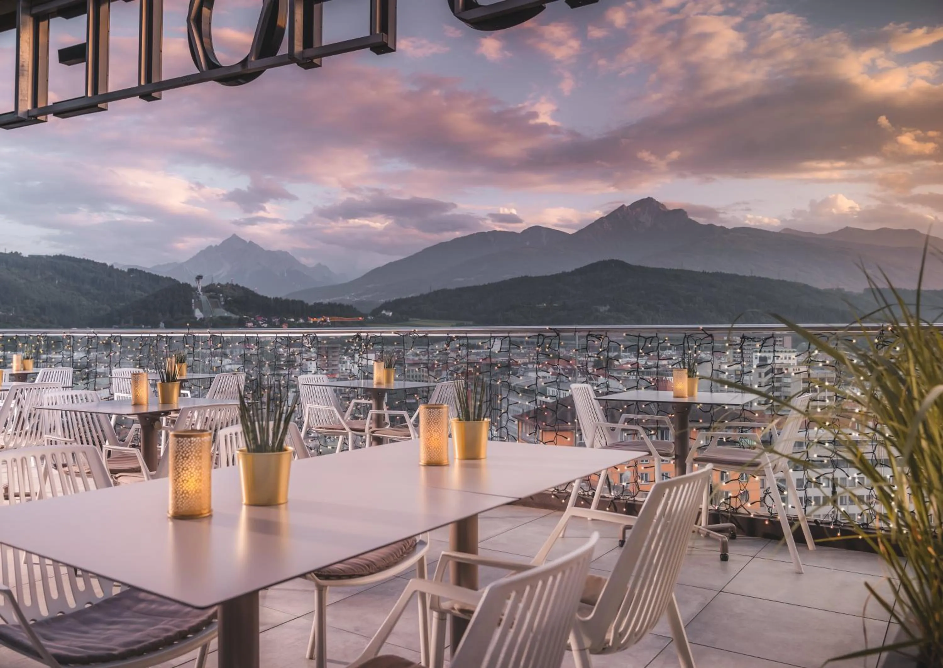 Restaurant/places to eat in ADLERS Hotel Innsbruck