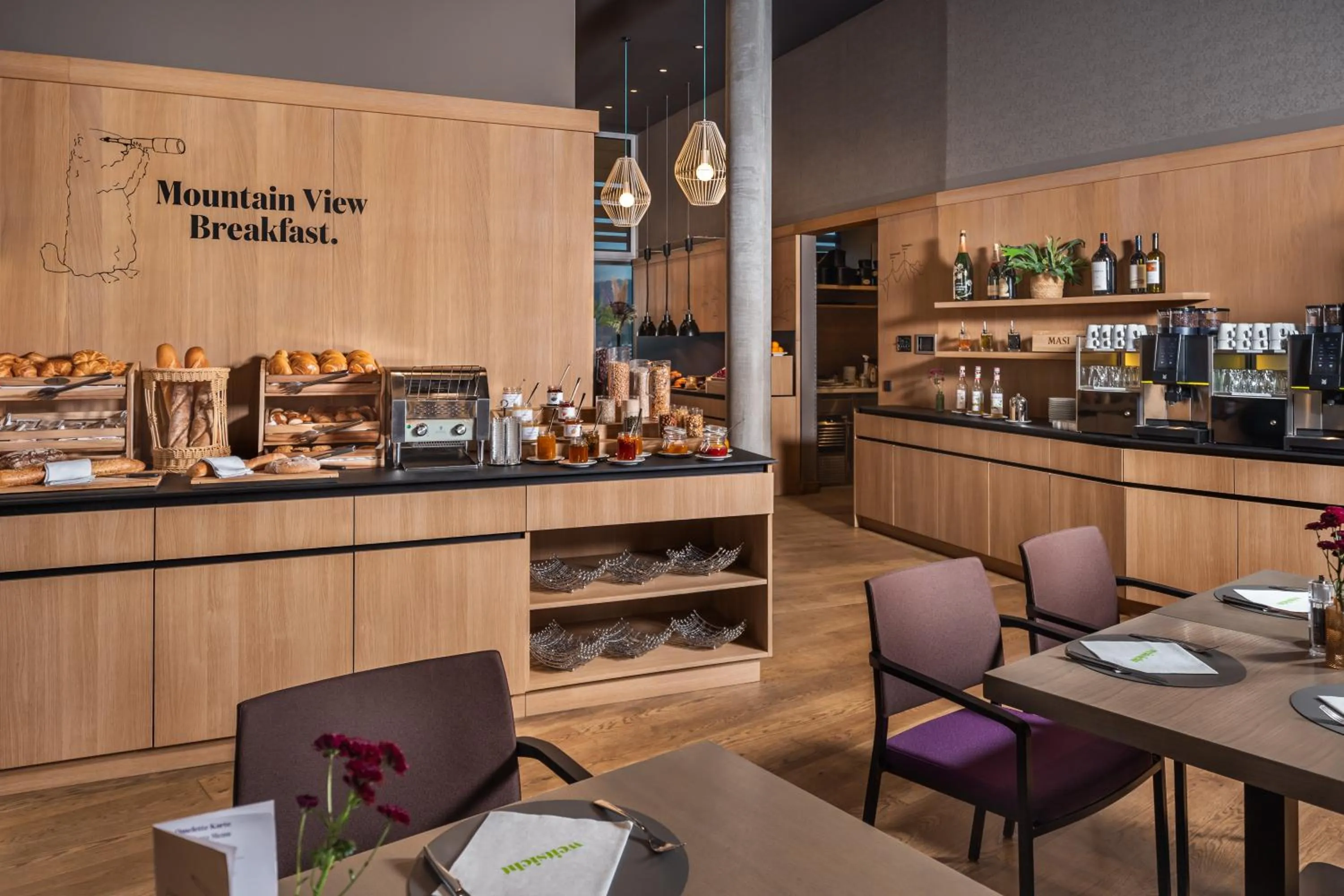 Breakfast in ADLERS Hotel Innsbruck