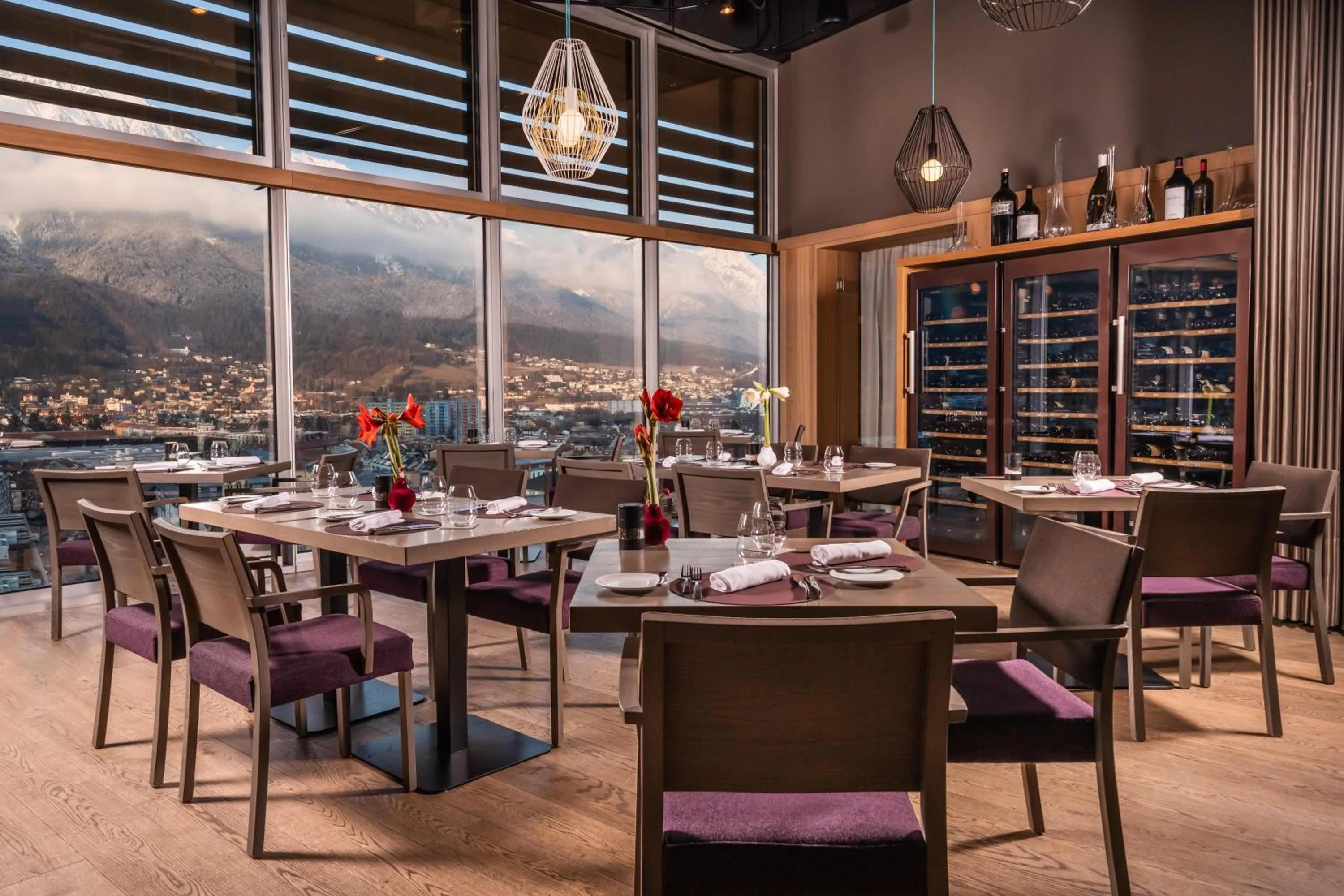 Restaurant/places to eat in ADLERS Hotel Innsbruck