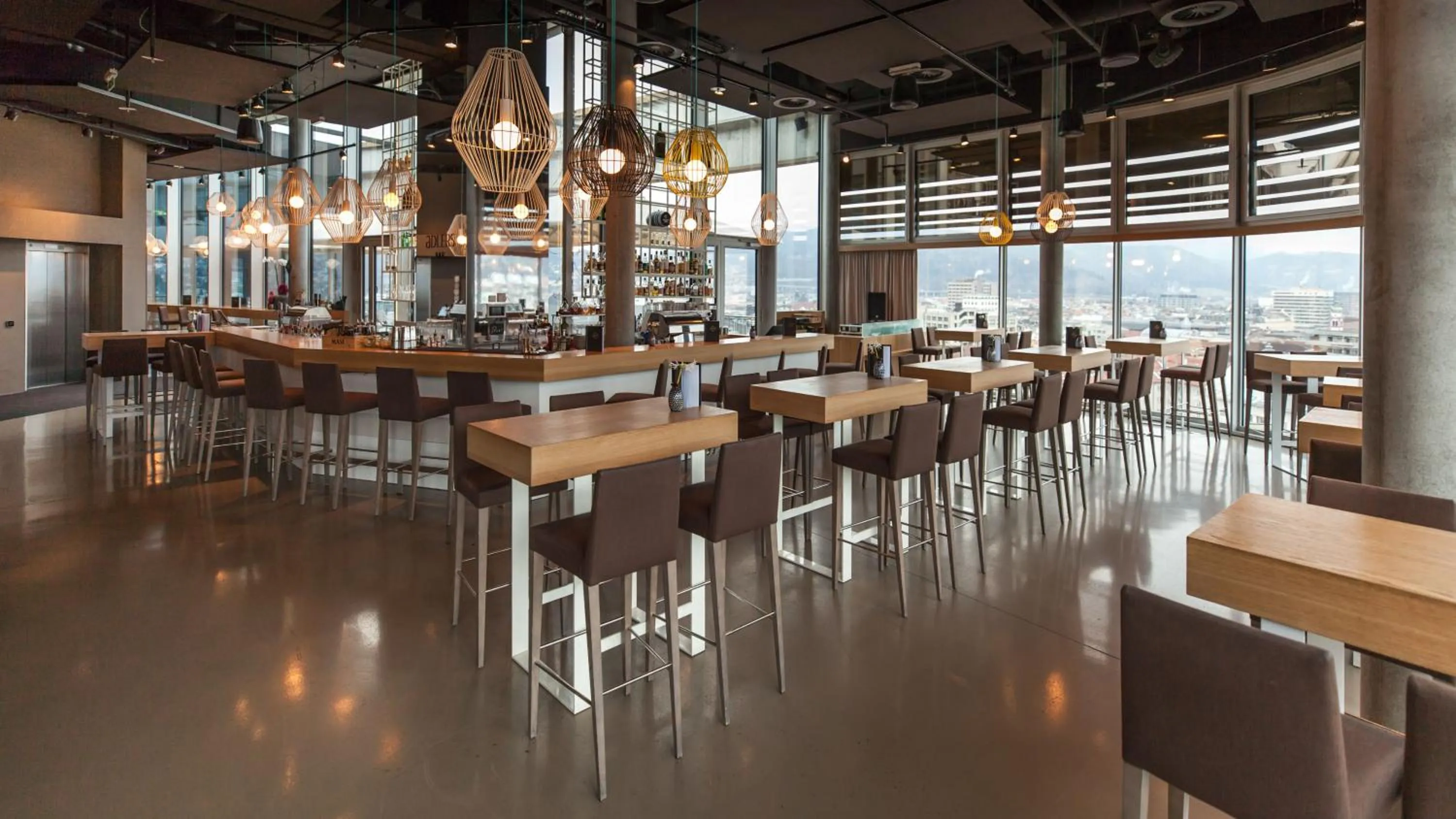 Restaurant/places to eat in ADLERS Hotel Innsbruck