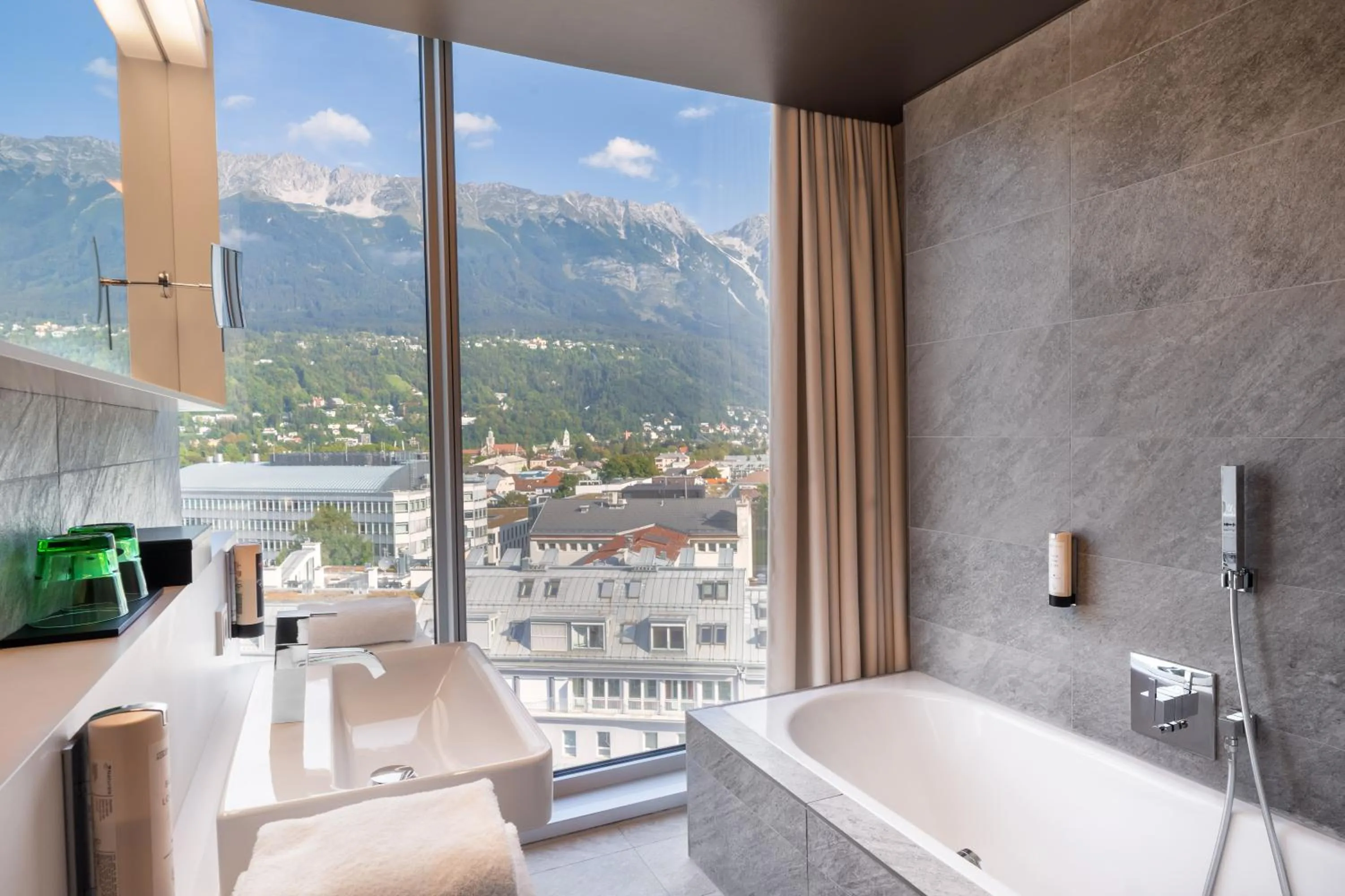 Mountain view in ADLERS Hotel Innsbruck