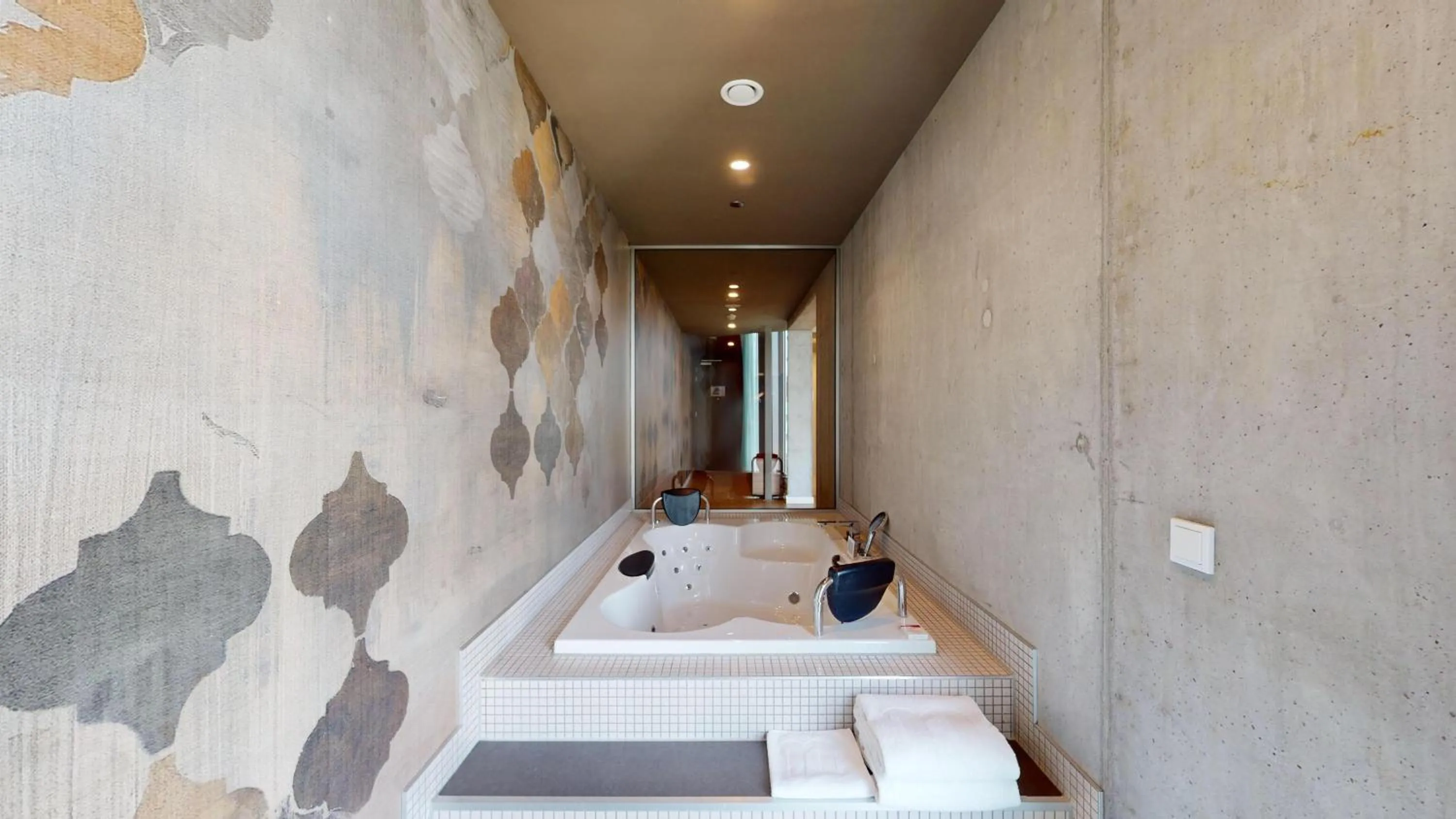 Photo of the whole room, Bed in nhow Amsterdam Rai