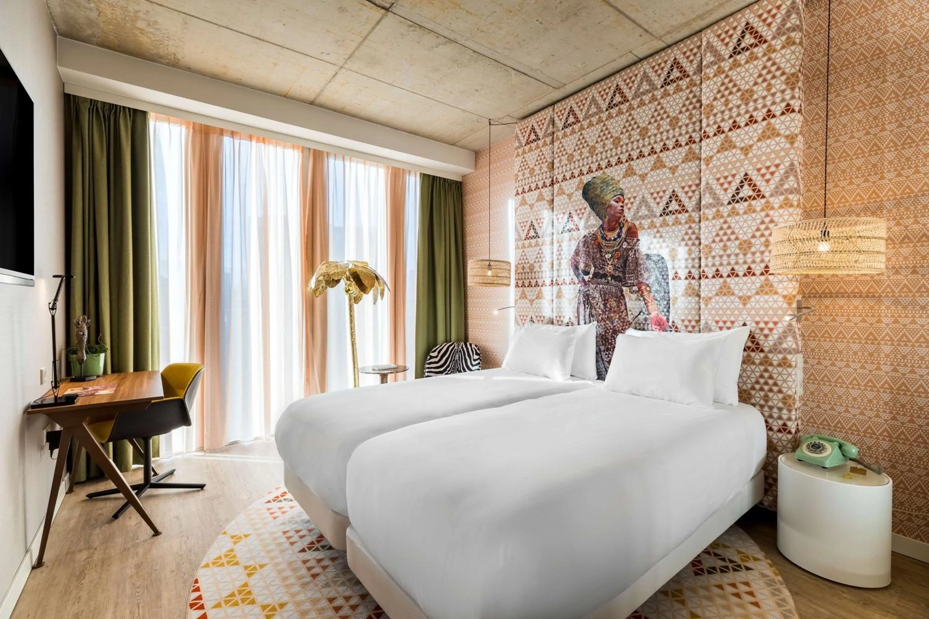 View (from property/room), Bed in nhow Amsterdam Rai