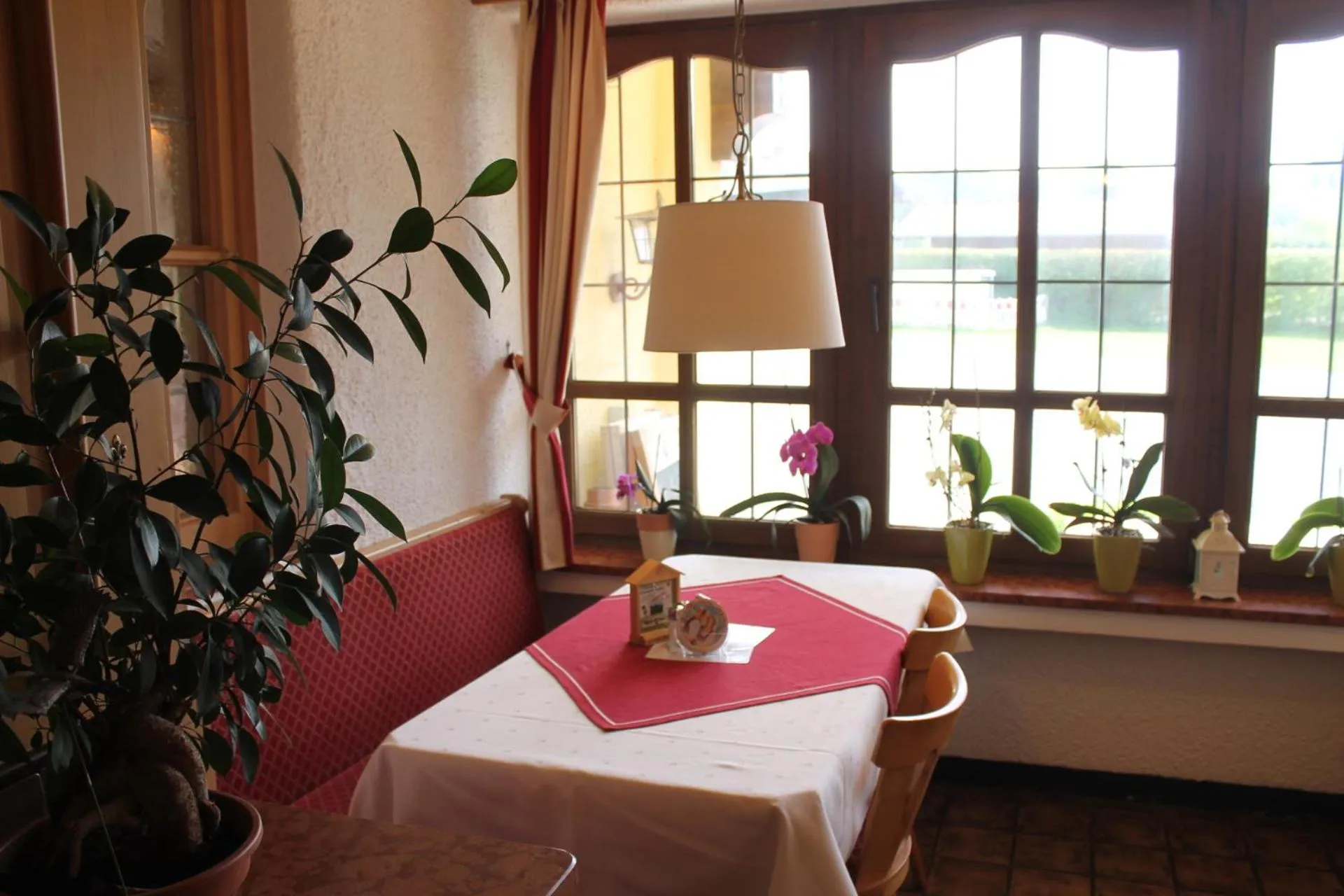 English/Irish breakfast, Bed in DEVA Hotel-Restaurant Fischerwirt inklusive Chiemgau Card