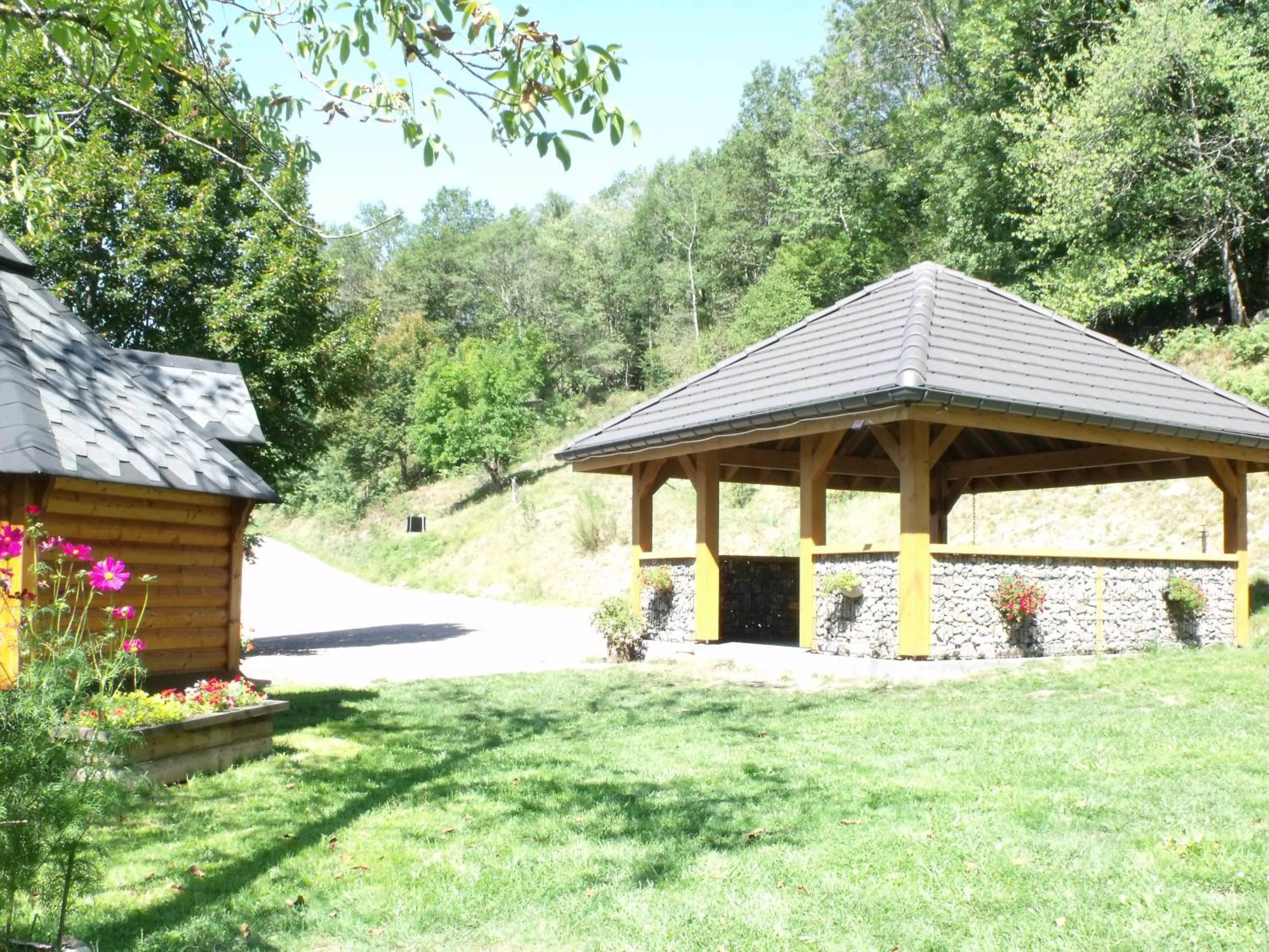 BBQ facilities in Le Domaine du Châtelet