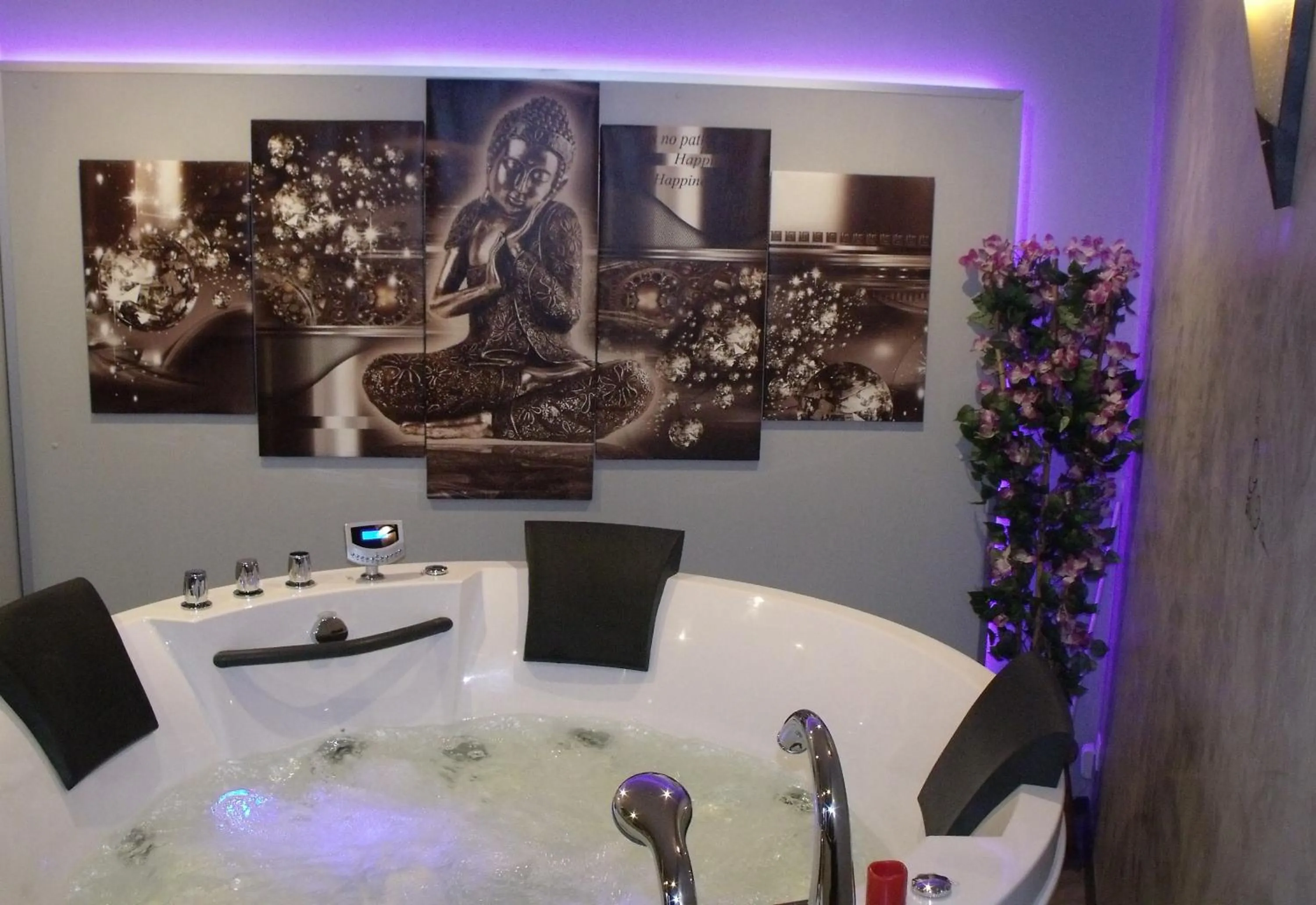 Hot Tub in Le Domaine du Châtelet