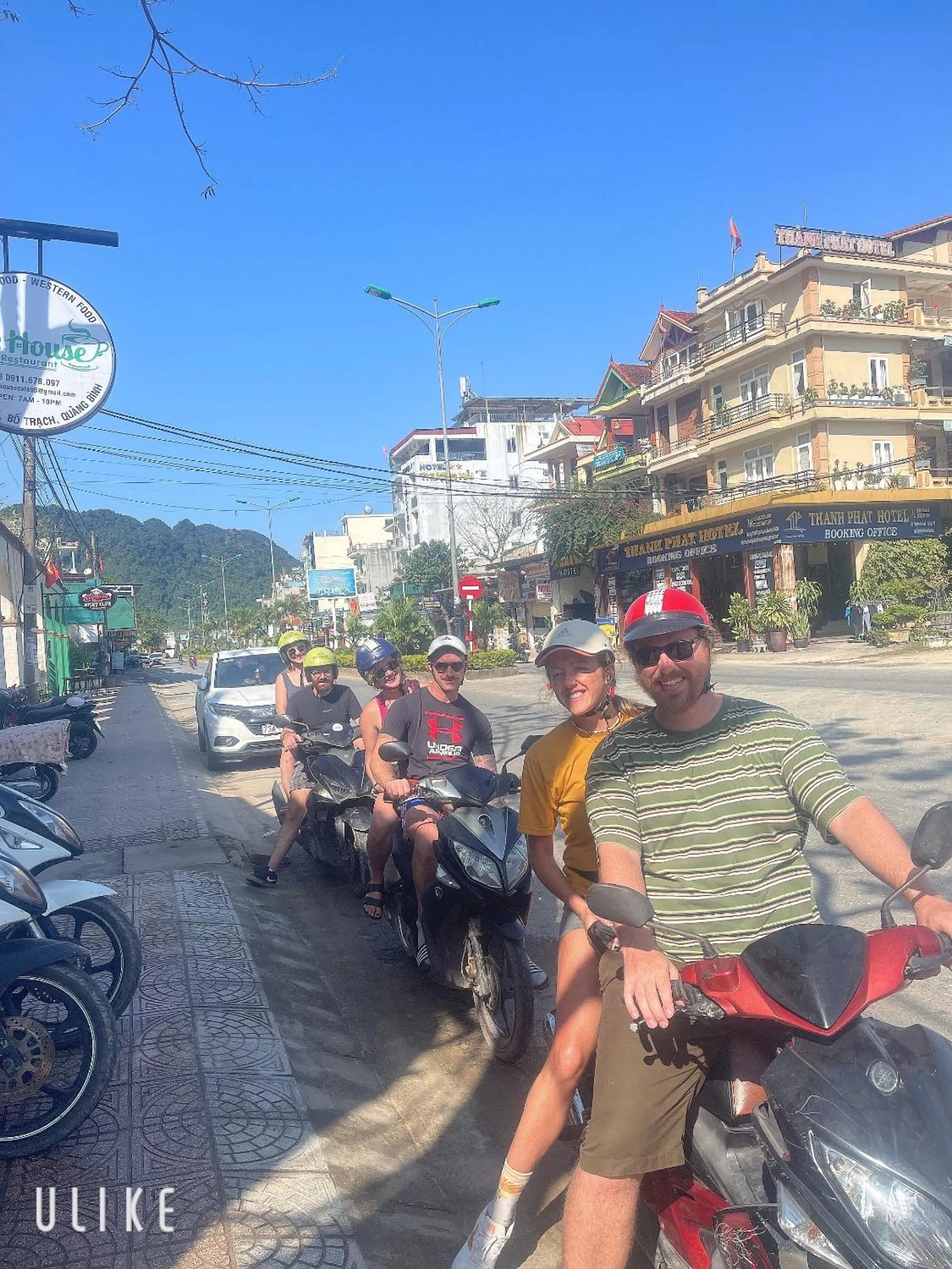 Starlet Hotel Phong Nha