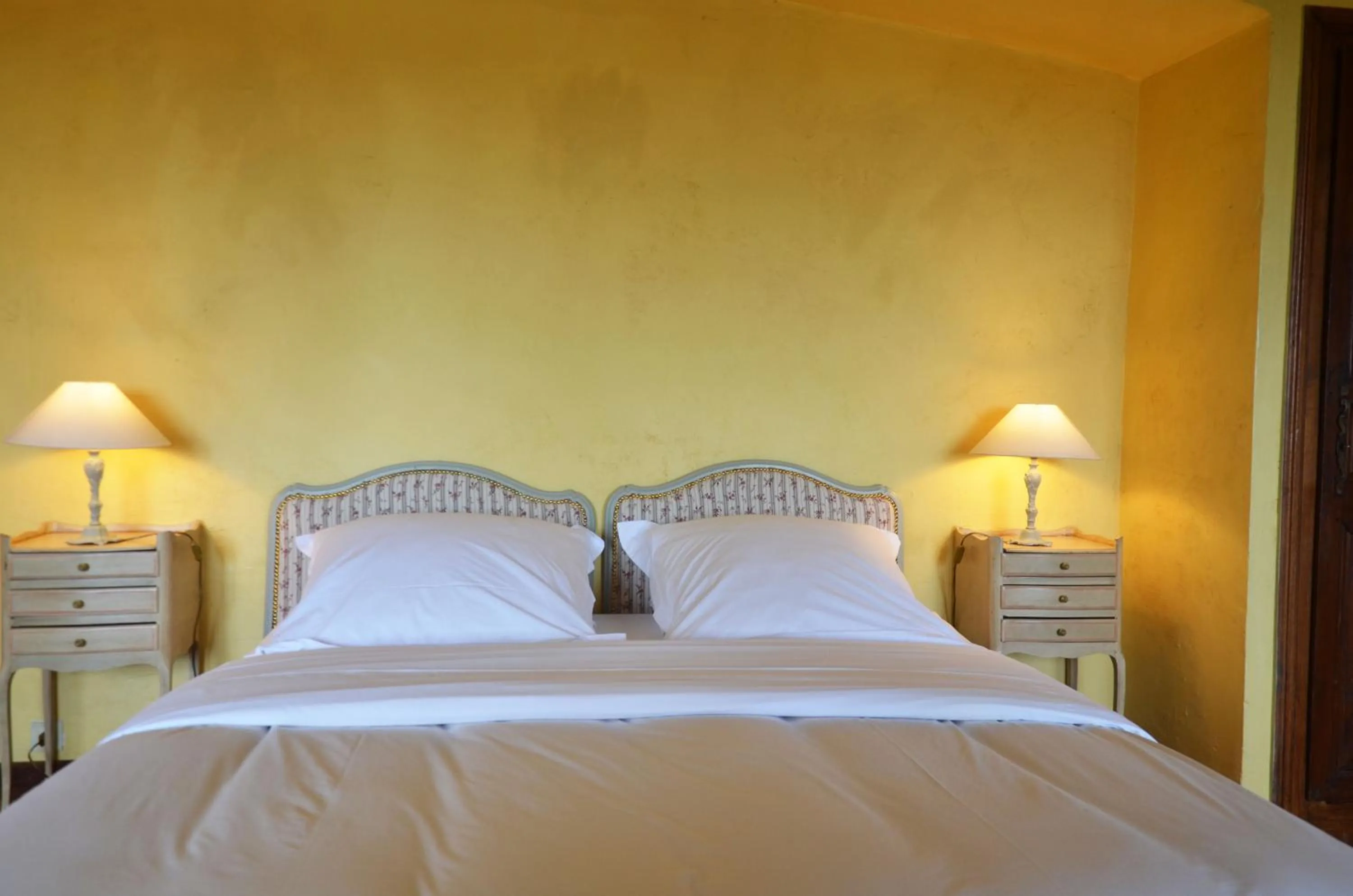 Bedroom, Bed in Les Orangers