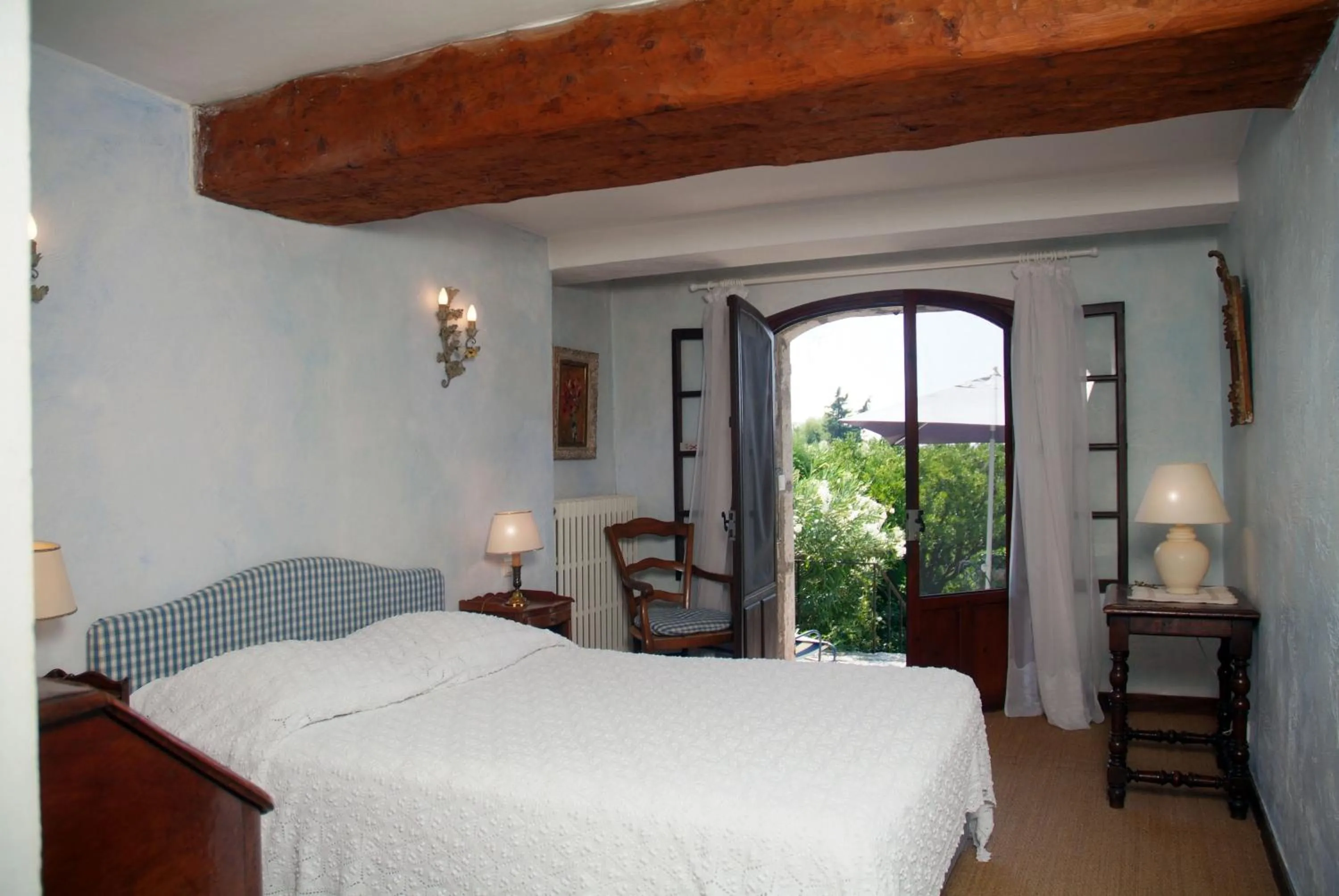 Bedroom, Bed in Les Orangers