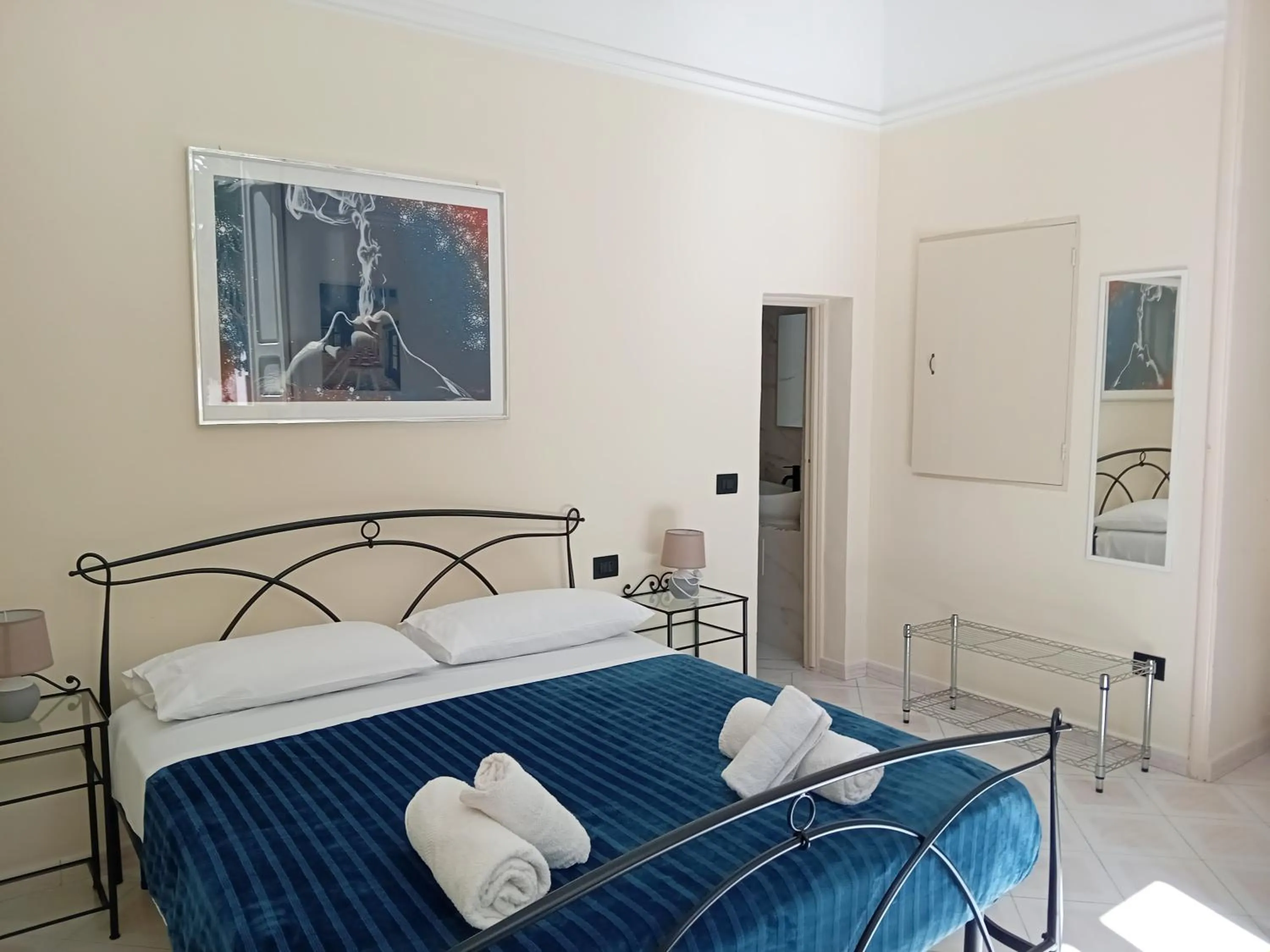 View (from property/room), Bed in iLCastellano - Suites & Apartments