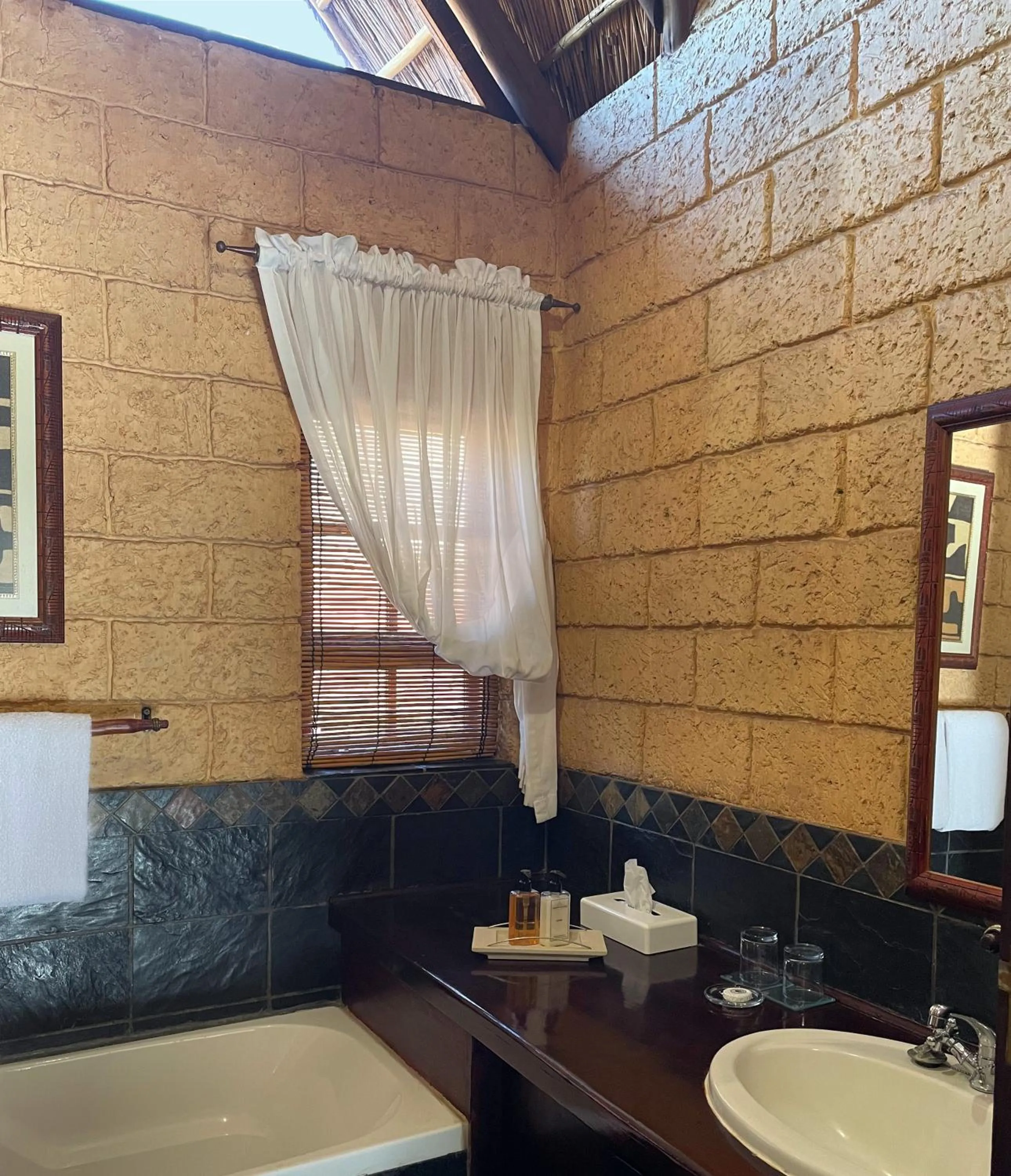Toilet in Zwahili Private Game Lodge & Spa