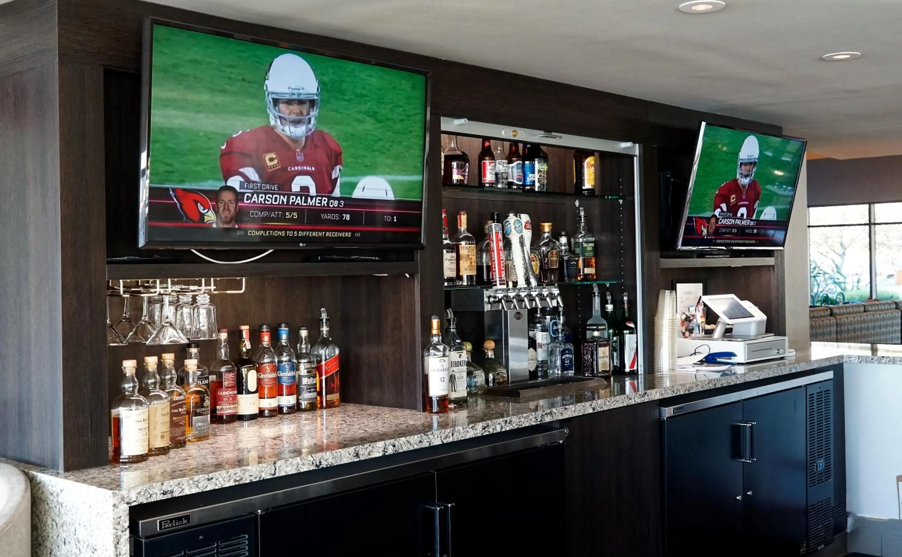 Lounge or bar in Executive Inn & Suites Oakland