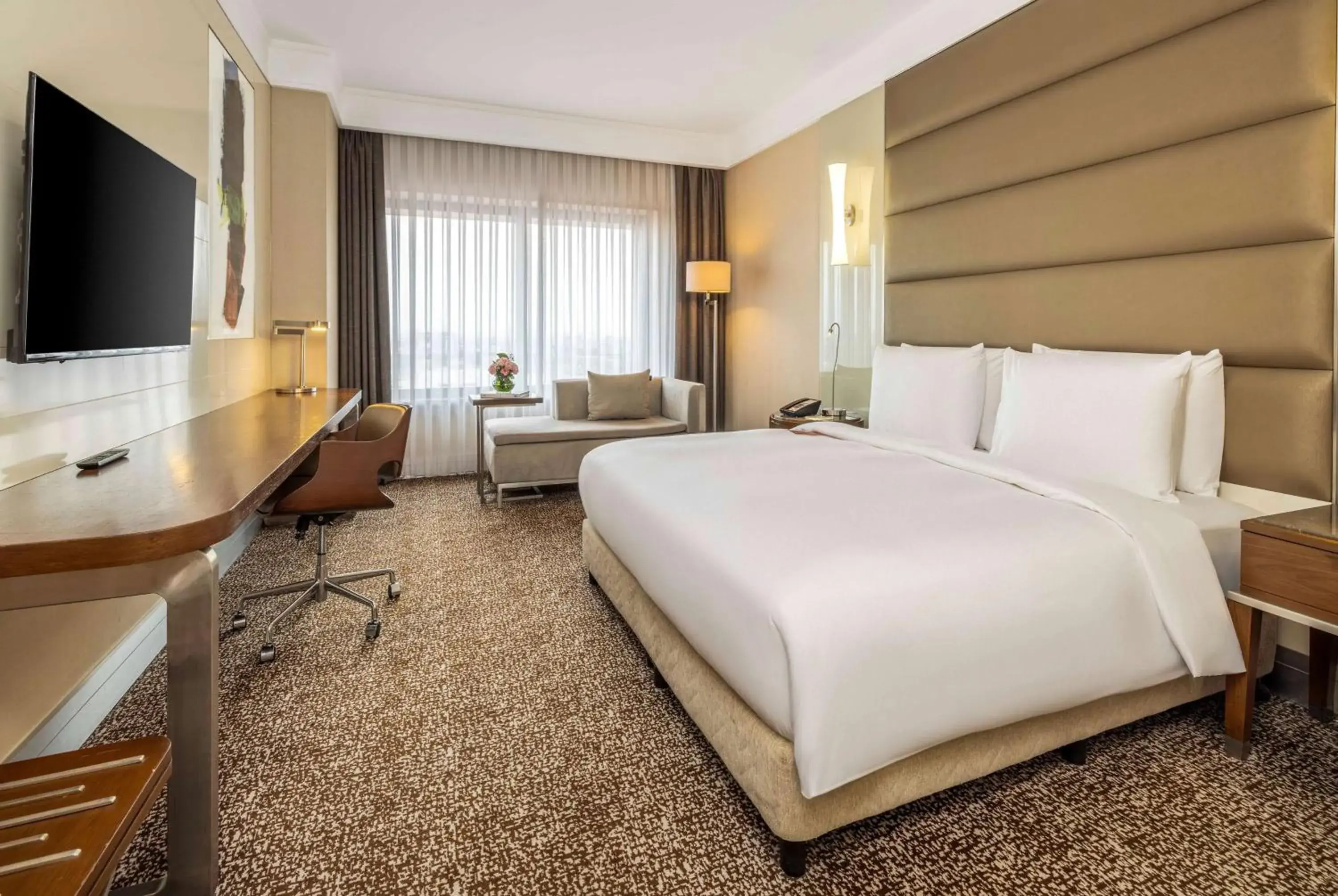 Deluxe Double King Room - Smoking in Ramada Plaza By Wyndham Istanbul Tekstilkent Deluxe Double King Room - Smoking in Ramada Plaza By Wyndham Istanbul Tekstilkent
