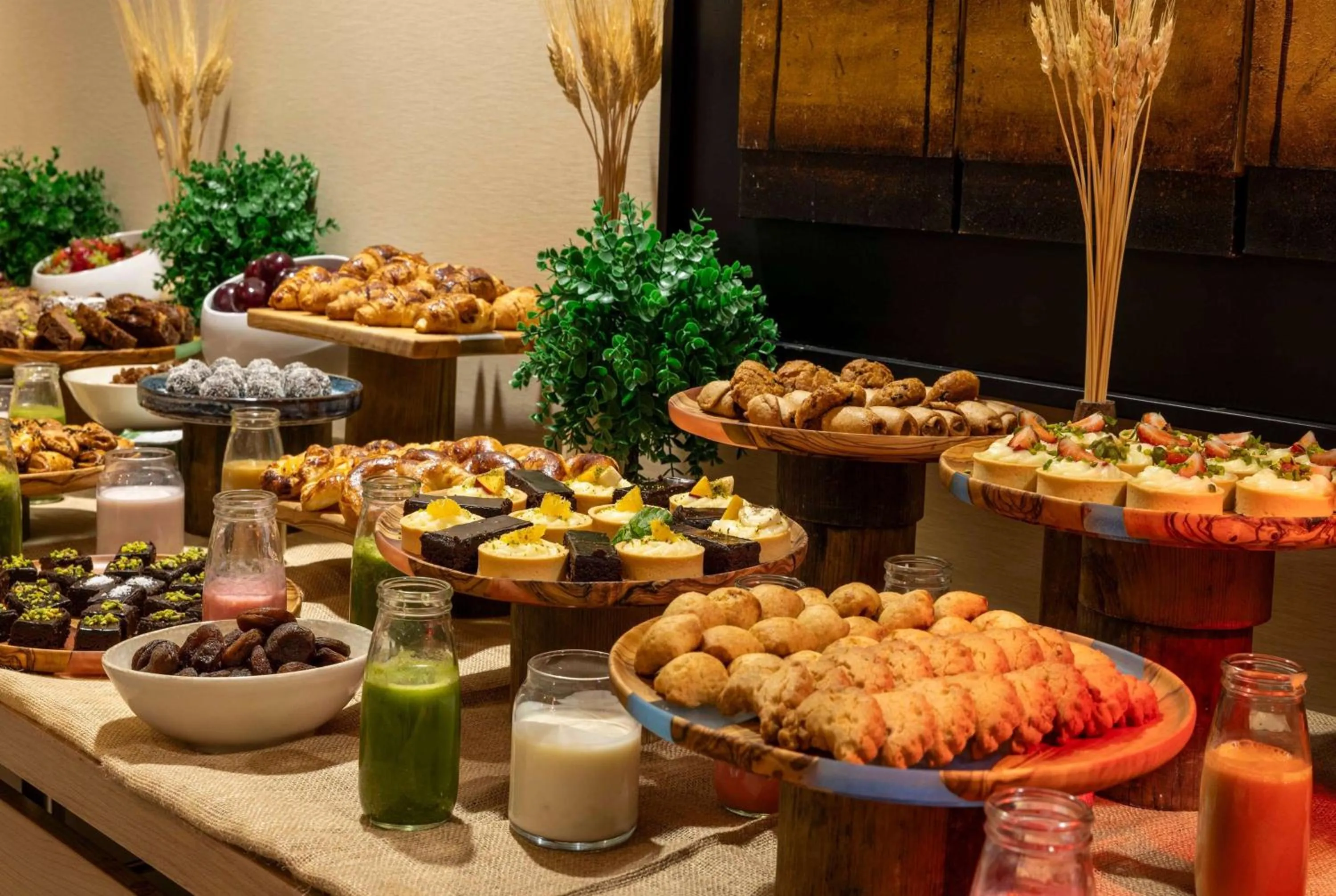 Restaurant/places to eat in Ramada Plaza By Wyndham Istanbul Tekstilkent