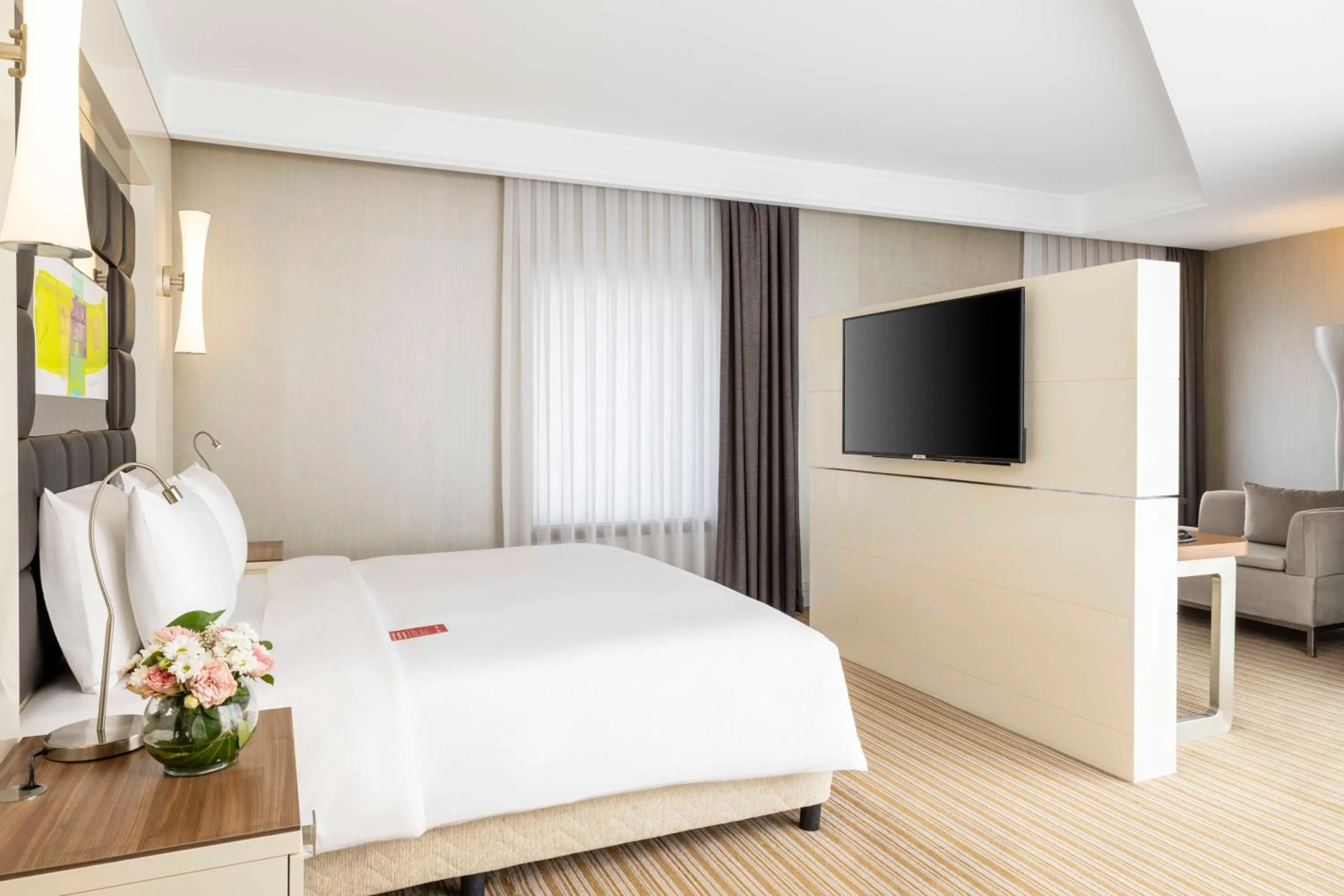 Bed in Ramada Plaza By Wyndham Istanbul Tekstilkent