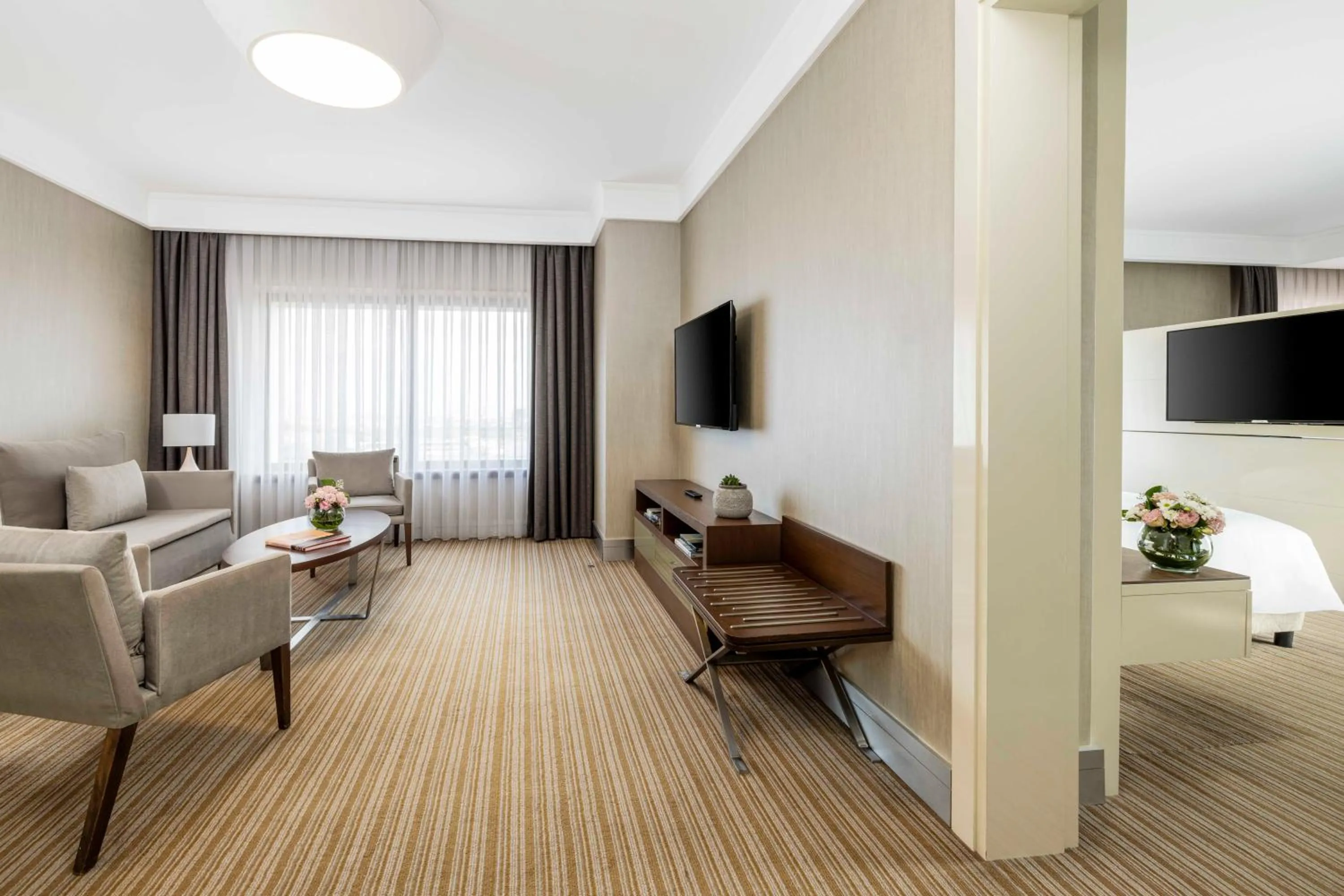 Living room in Ramada Plaza By Wyndham Istanbul Tekstilkent