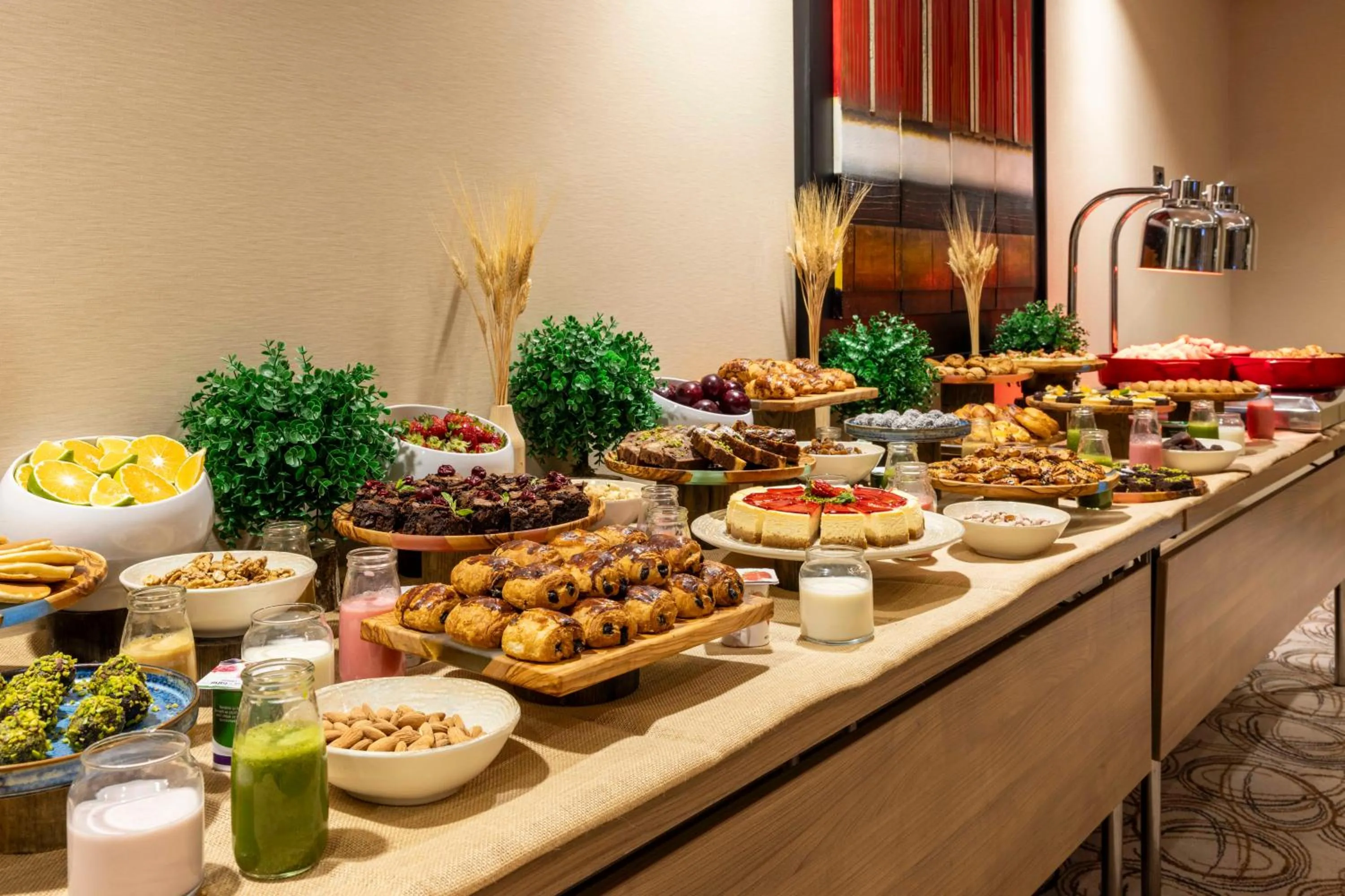 Meeting/conference room in Ramada Plaza By Wyndham Istanbul Tekstilkent