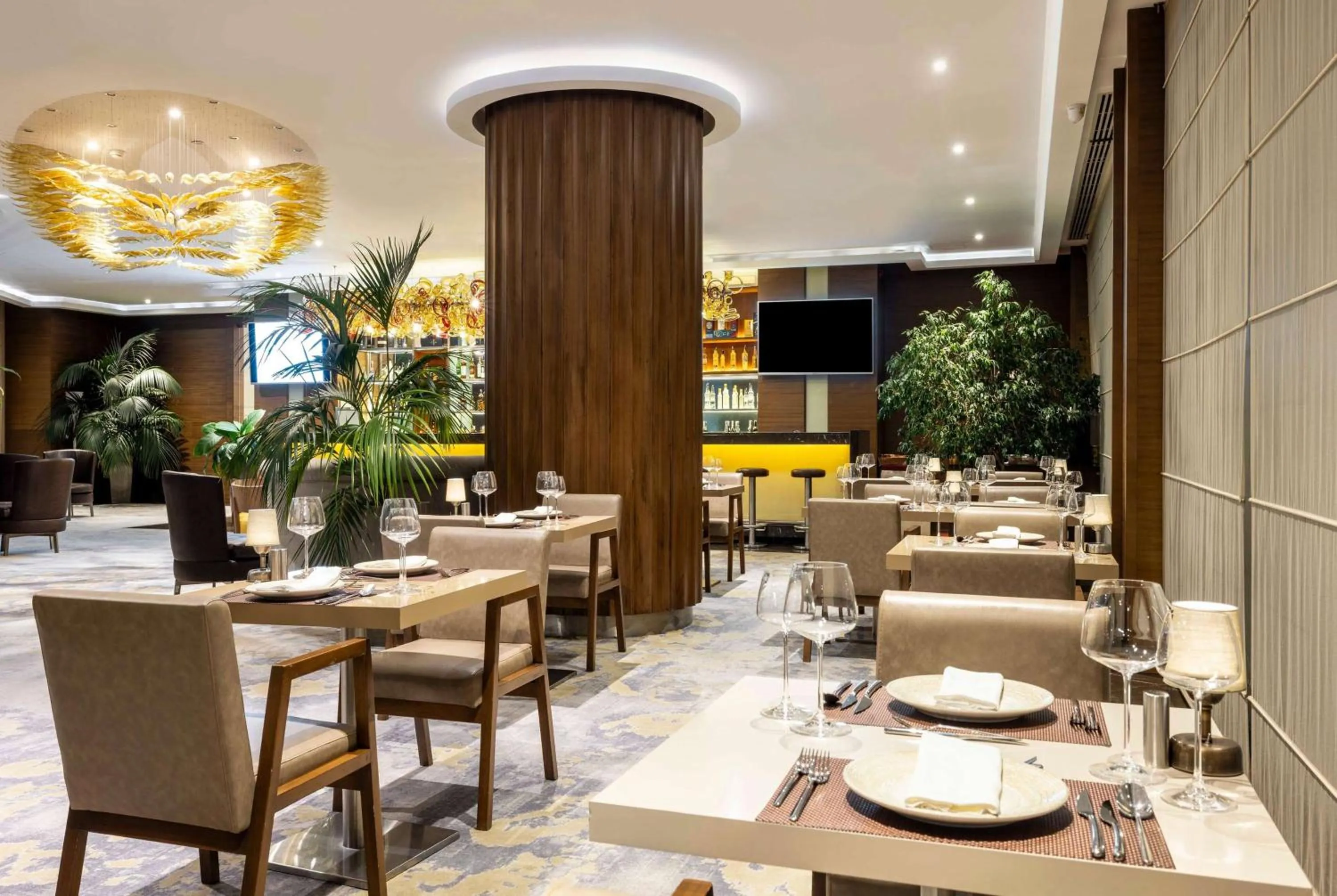 Restaurant/places to eat in Ramada Plaza By Wyndham Istanbul Tekstilkent