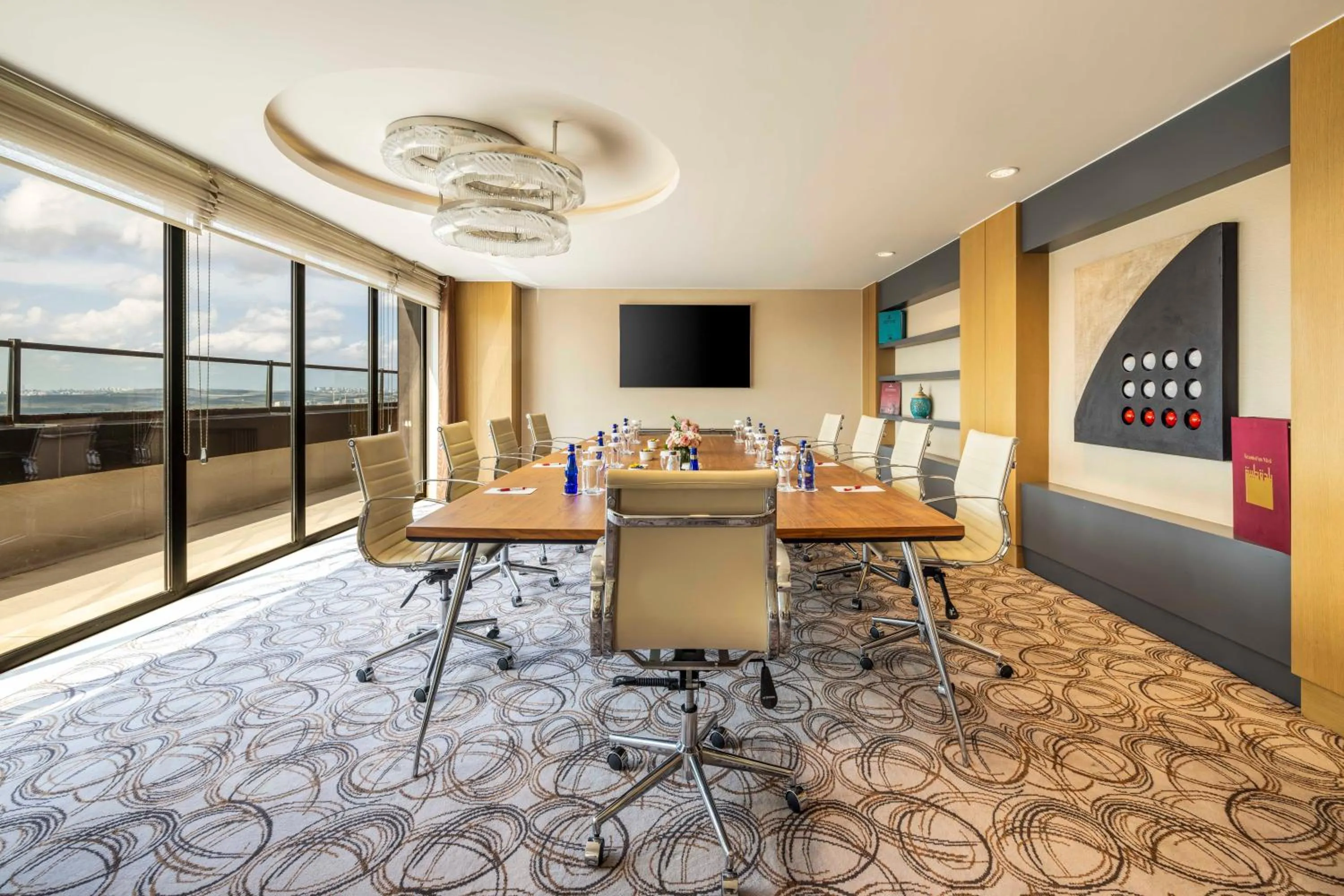 Meeting/conference room in Ramada Plaza By Wyndham Istanbul Tekstilkent