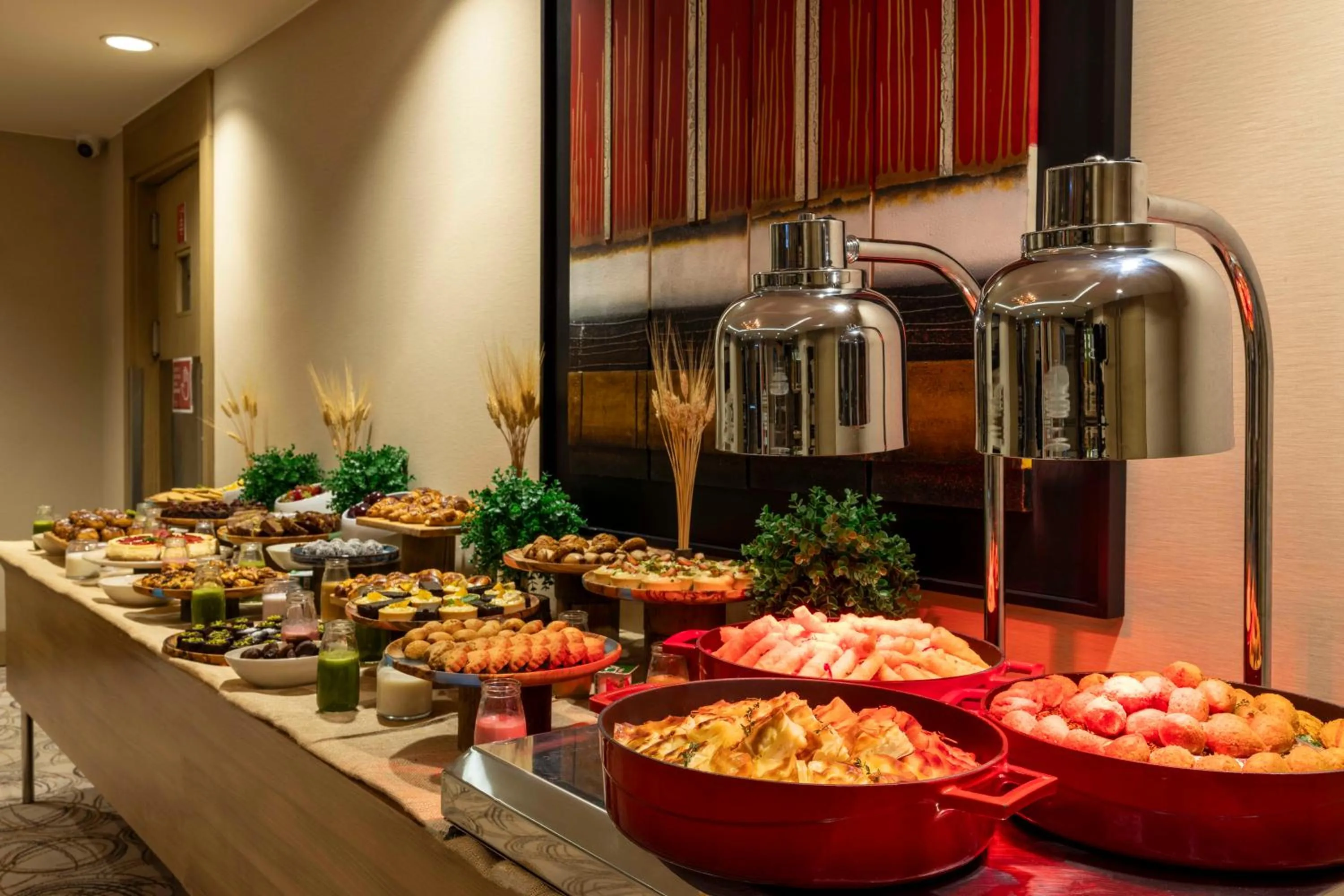 Meeting/conference room in Ramada Plaza By Wyndham Istanbul Tekstilkent