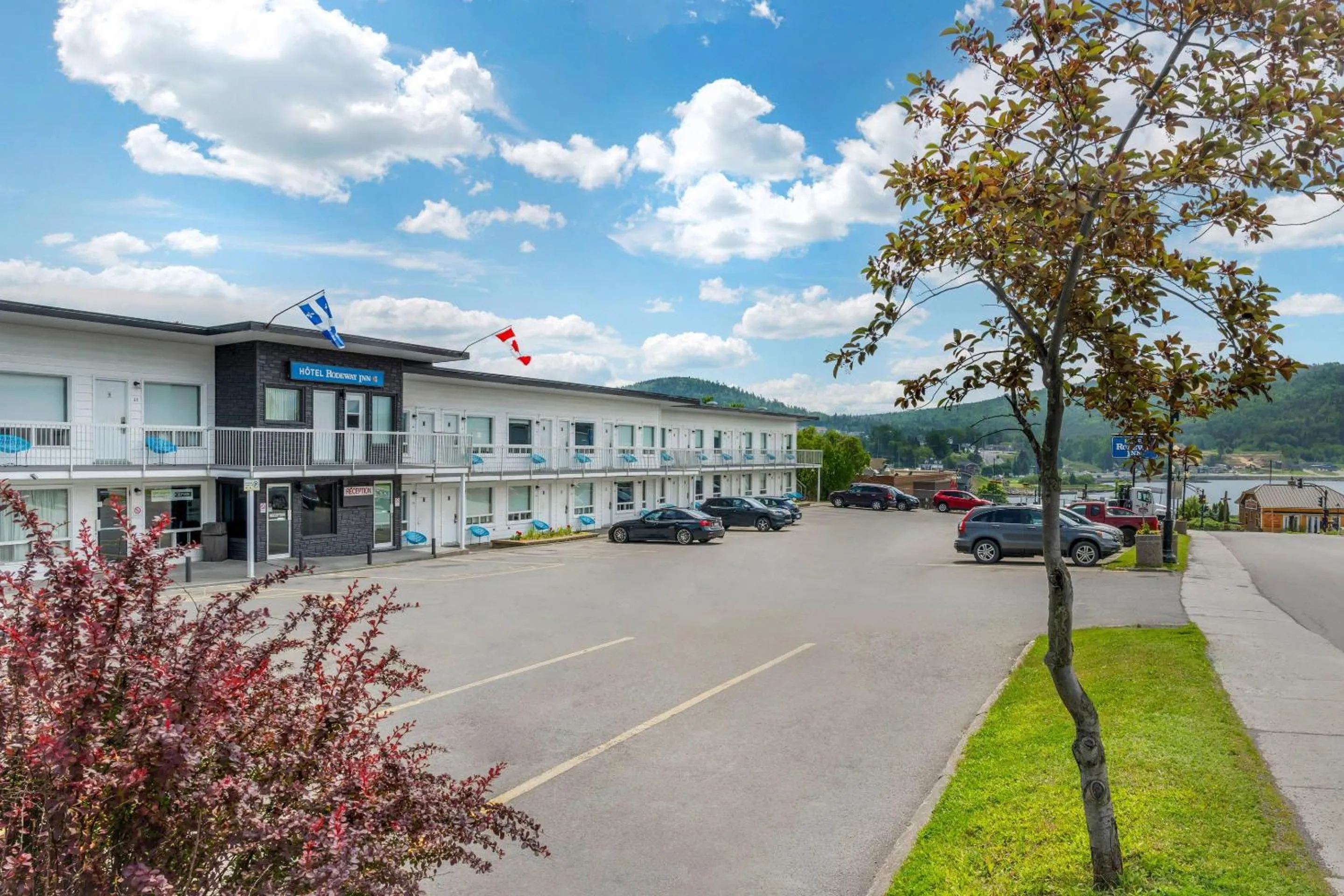 Property building in Rodeway Inn