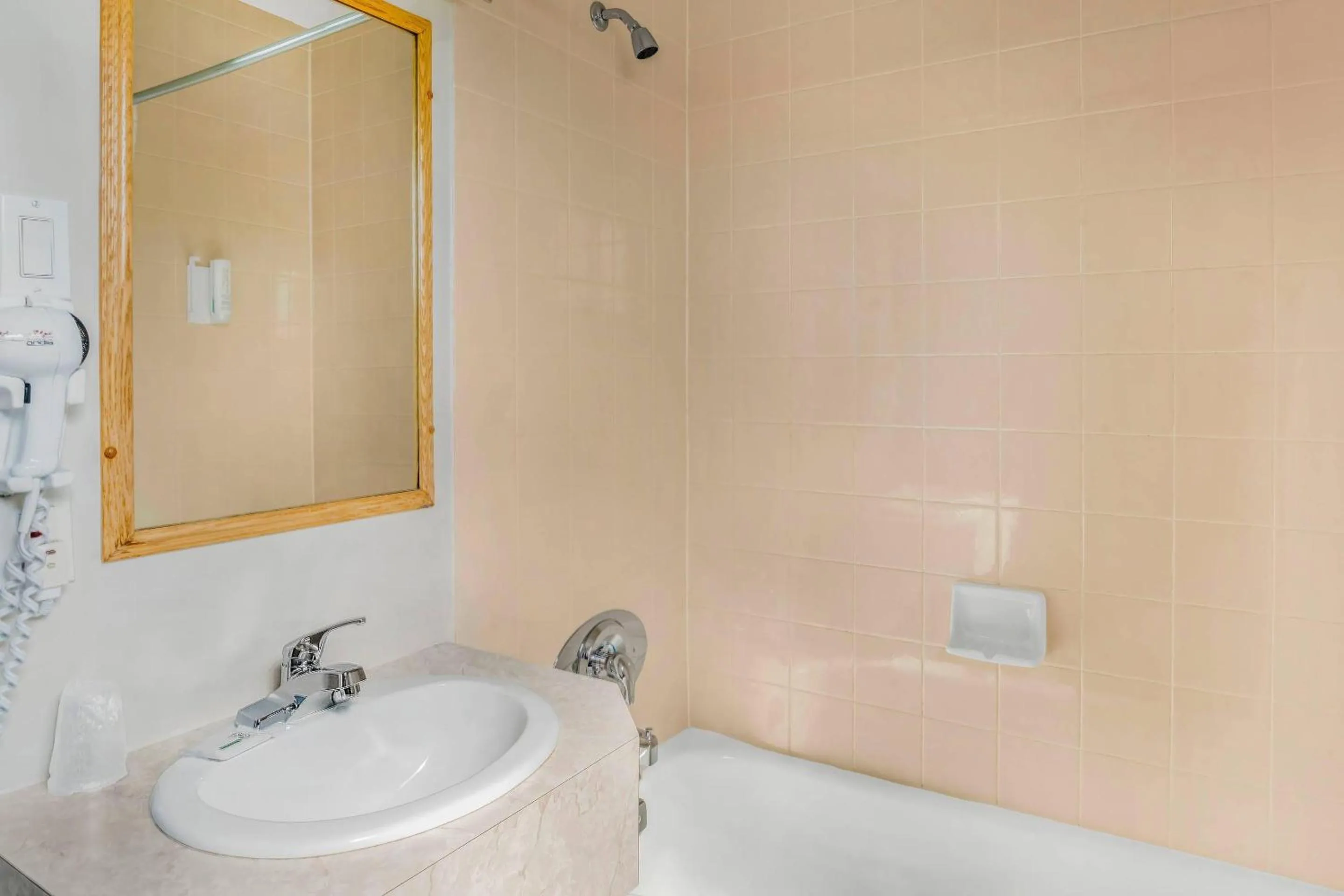 Bedroom in Rodeway Inn